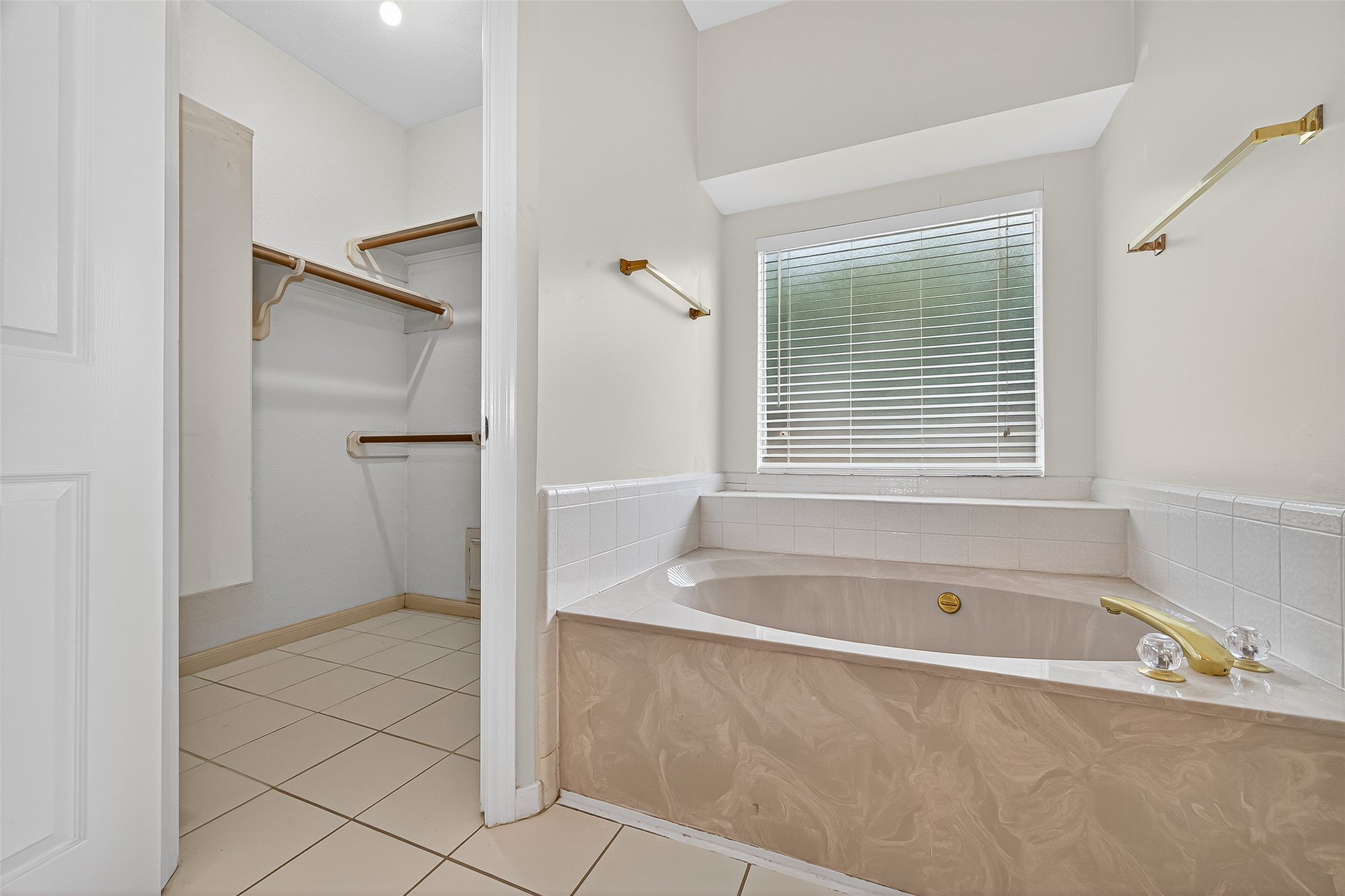 Sugar Land, Texas, 77478, United States, 5 Bedrooms Bedrooms, ,4 BathroomsBathrooms,Residential,For Sale,1971376