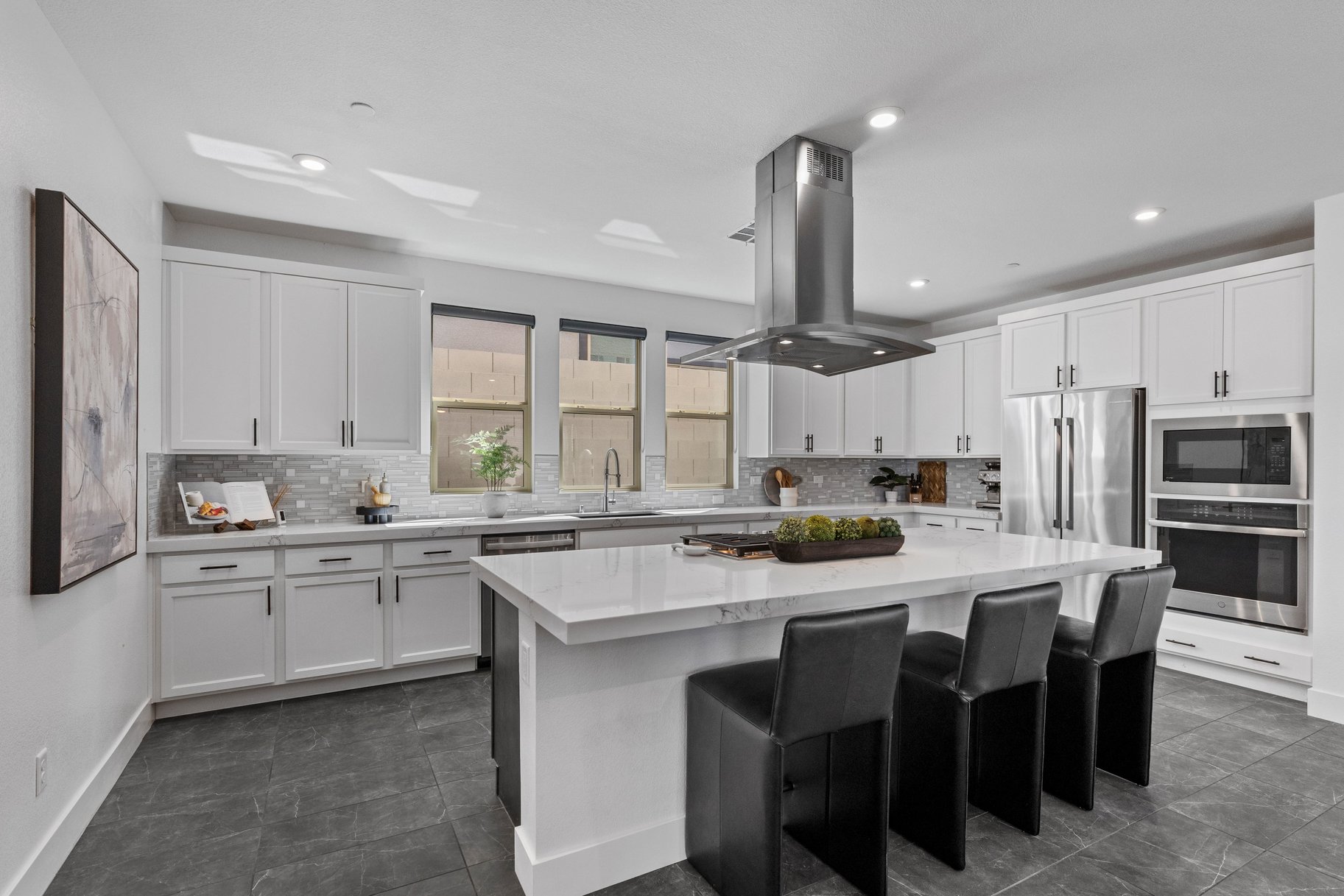  Mountainside Henderson Retreat with Strip Views & Resort-Style Backyard - 物件實景
