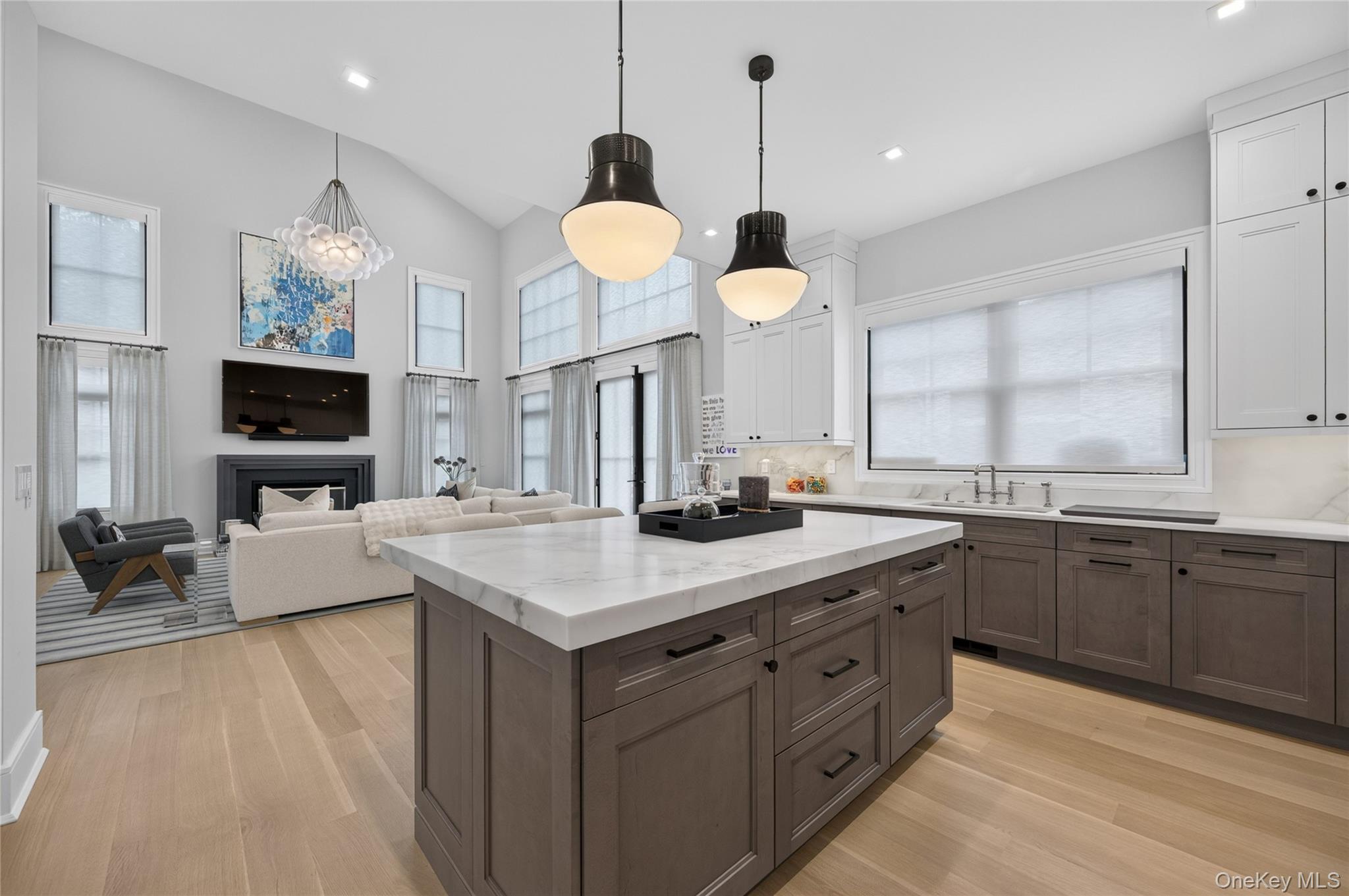  63 Three Ponds Lane W, Woodbury, NY, 11797 - 物件實景