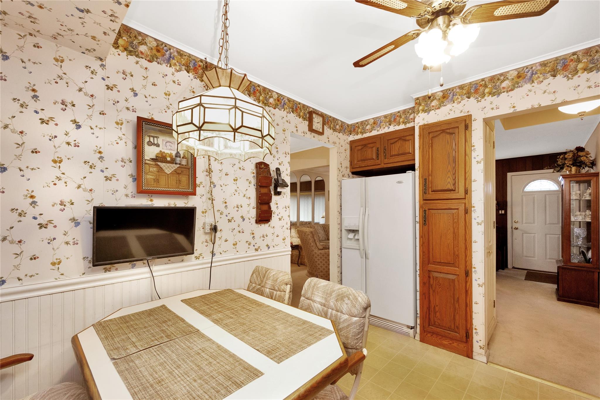 Farmingdale, New York, 11735, United States, 3 Bedrooms Bedrooms, ,2 BathroomsBathrooms,Residential,For Sale,1793248