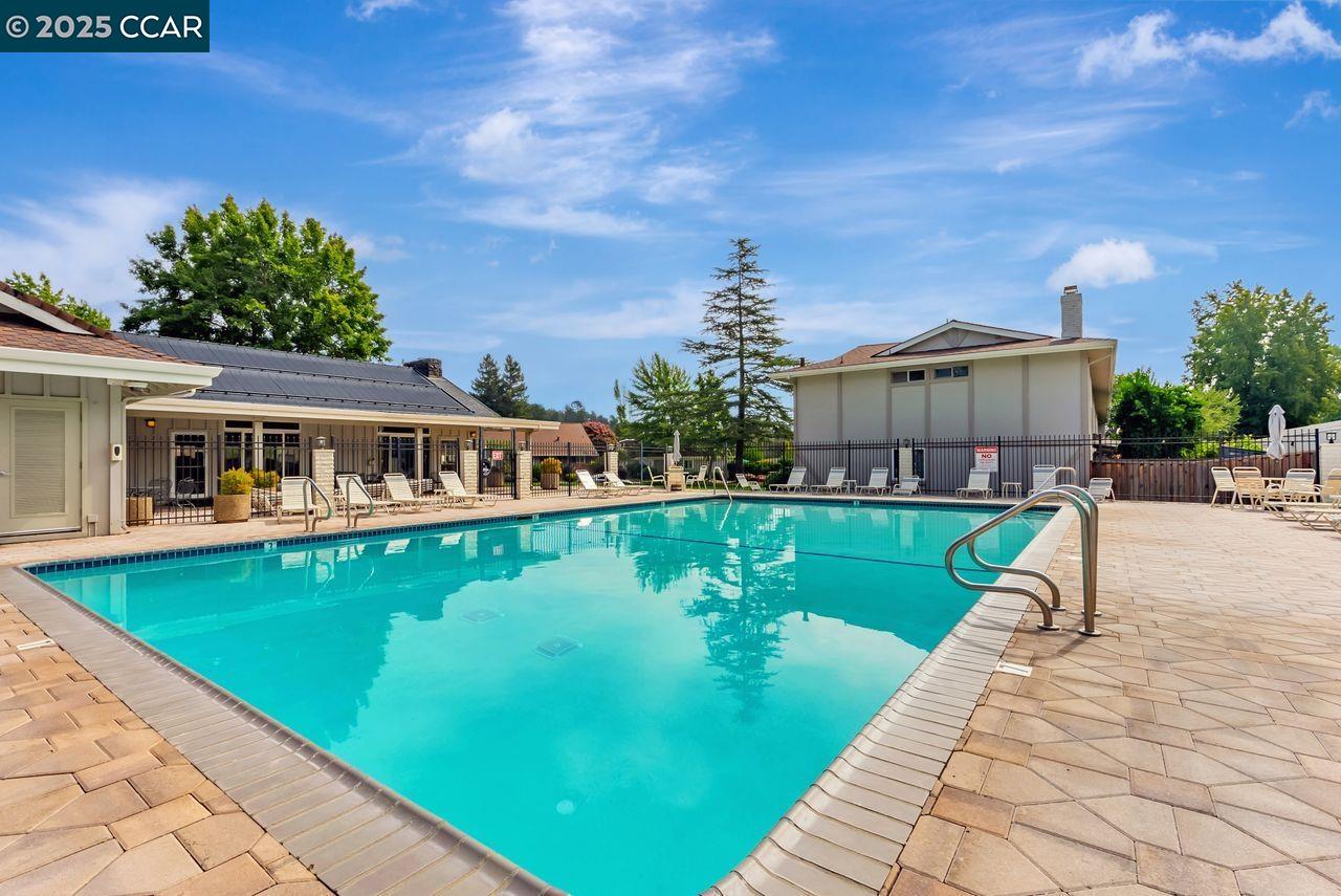 Moraga, California, 94556, United States, 2 Bedrooms Bedrooms, ,1 BathroomBathrooms,Residential,For Sale,1994514