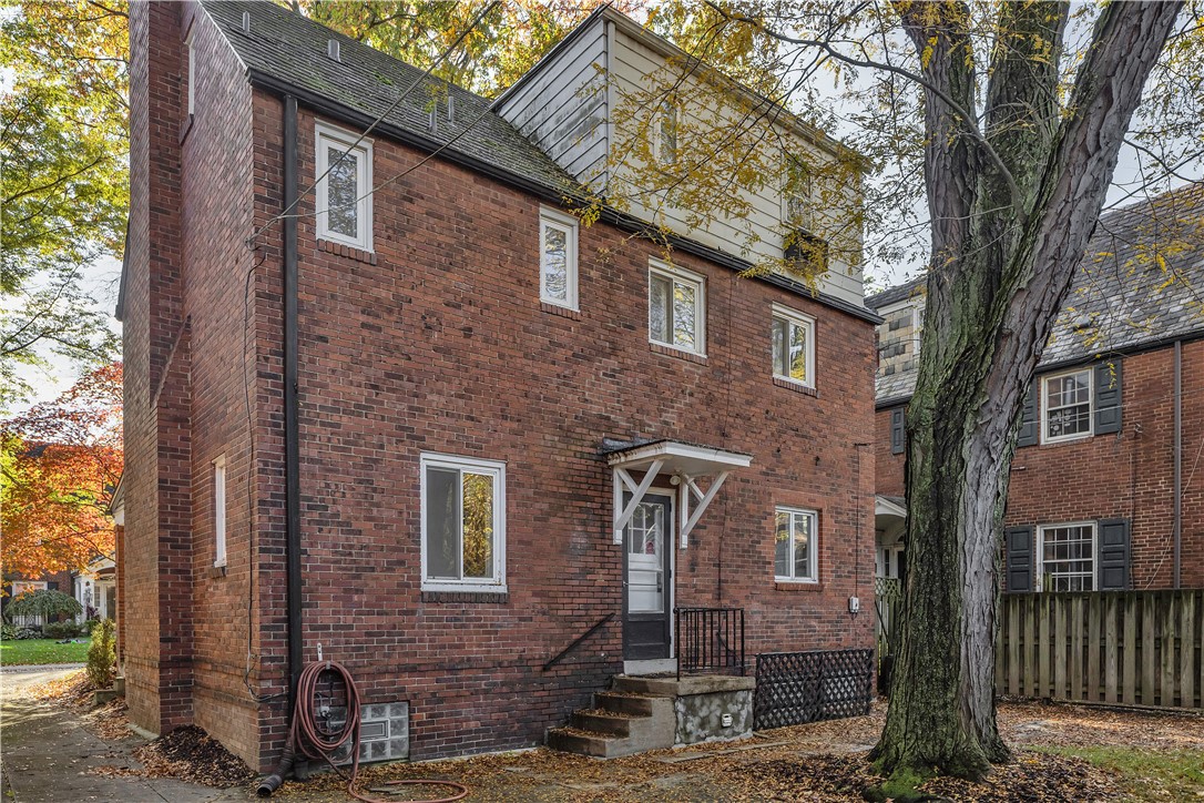 Point Breeze, Pennsylvania, 15208, United States, 4 Bedrooms Bedrooms, ,4 BathroomsBathrooms,Residential,For Sale,1990871