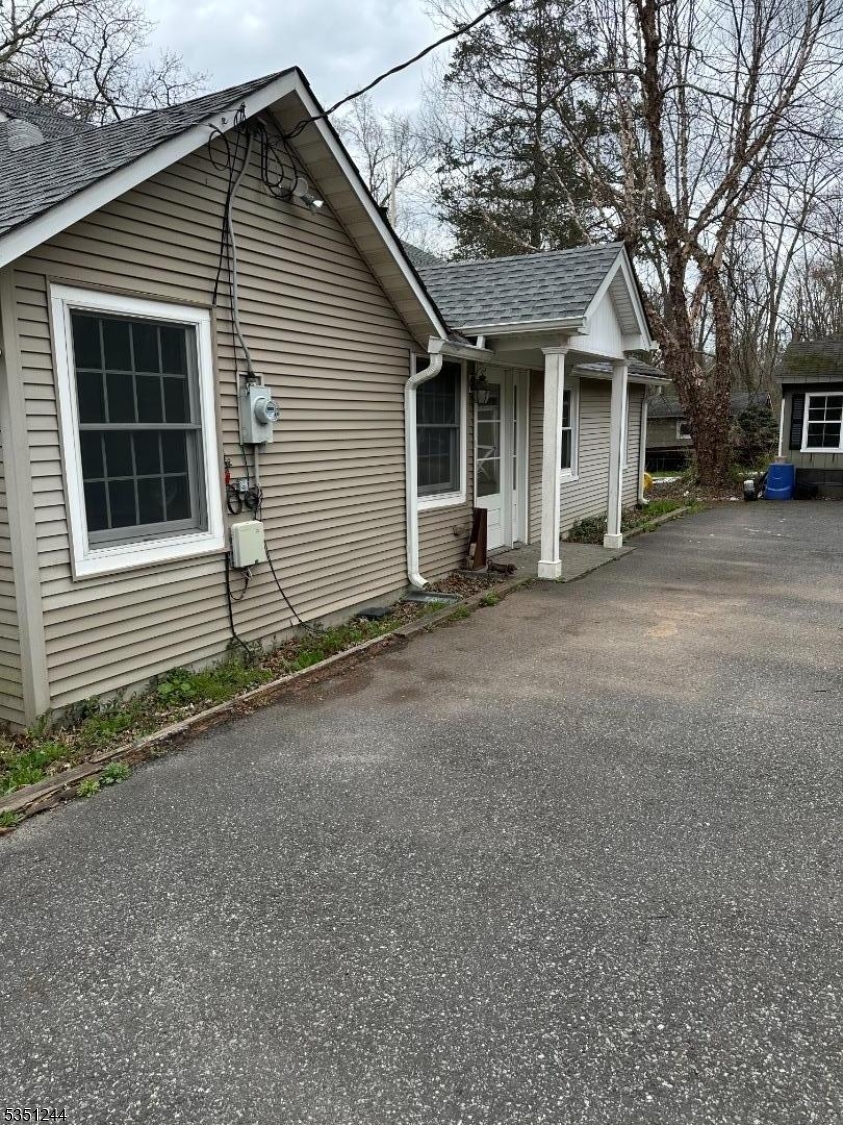 Bernards Twp., New Jersey, 07931, United States, 3 Bedrooms Bedrooms, ,2 BathroomsBathrooms,Residential,For Sale,1779682