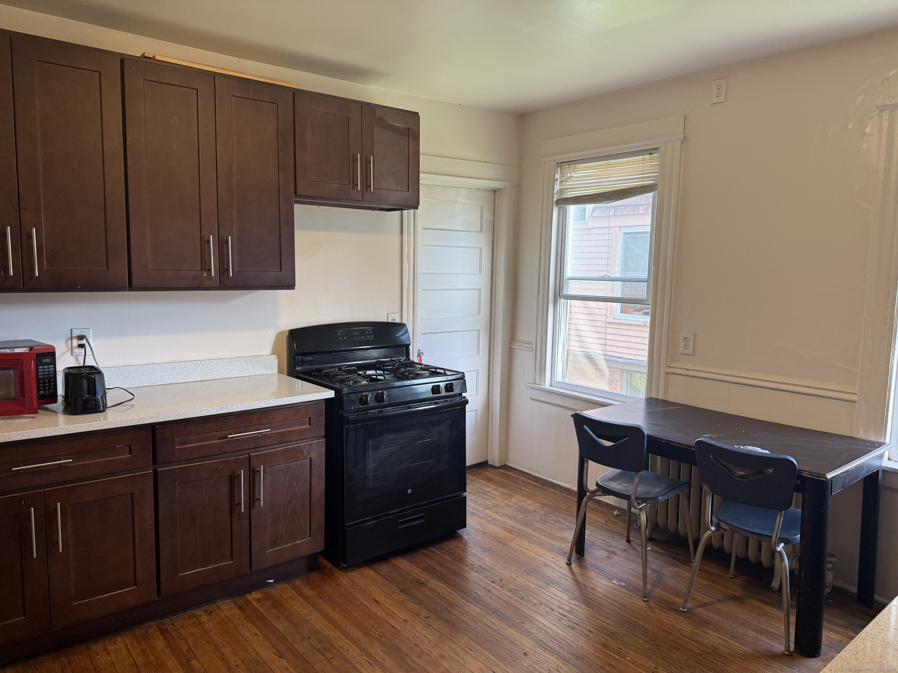 Bridgeport, Connecticut, 06604, United States, 13 Bedrooms Bedrooms, ,5 BathroomsBathrooms,Residential,For Sale,1978474