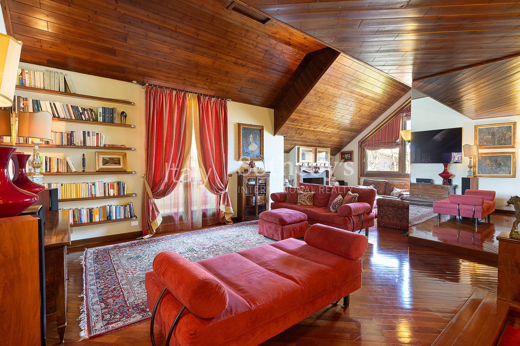  Elegant Residence in an Exclusive Setting - 物件實景