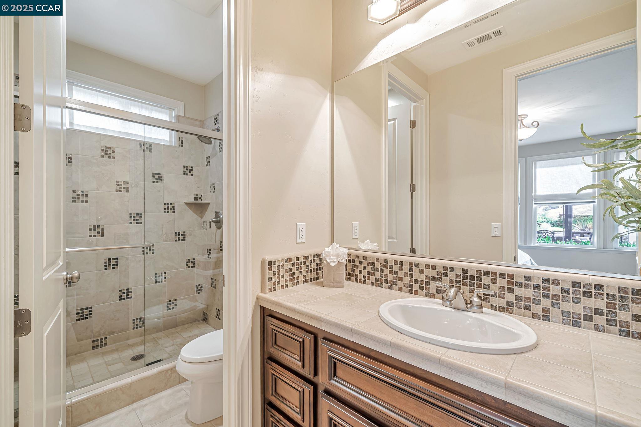 Danville, California, 94526, United States, 6 Bedrooms Bedrooms, ,6 BathroomsBathrooms,Residential,For Sale,1901970