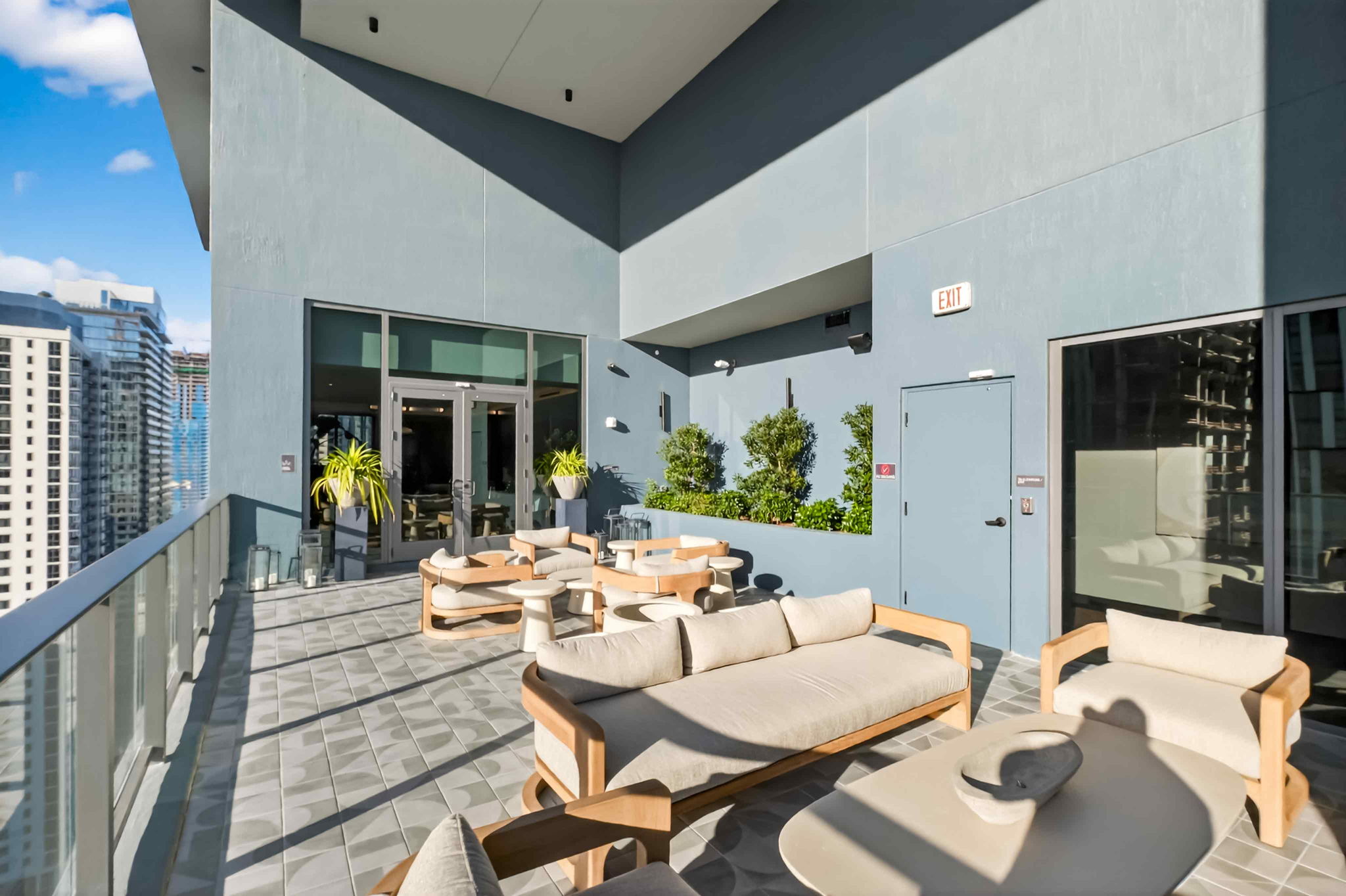  121 NE 5th St, Miami, FL, 33132 - 物件實景