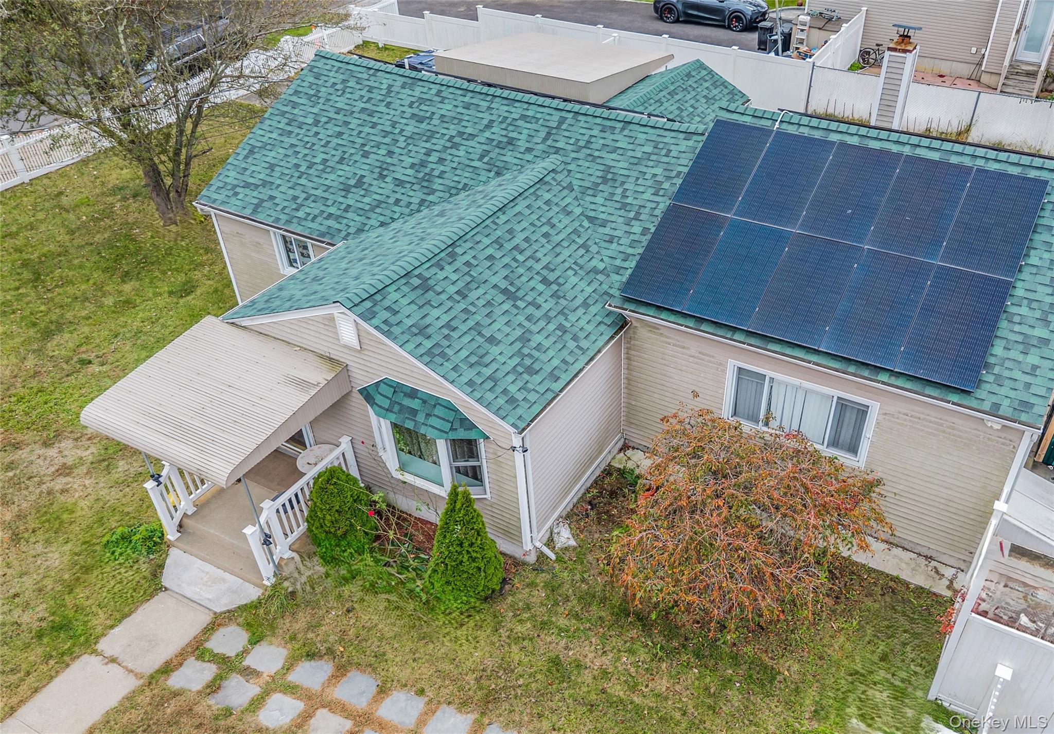 Mastic, New York, 11950, United States, 4 Bedrooms Bedrooms, ,3 BathroomsBathrooms,Residential,For Sale,1990878