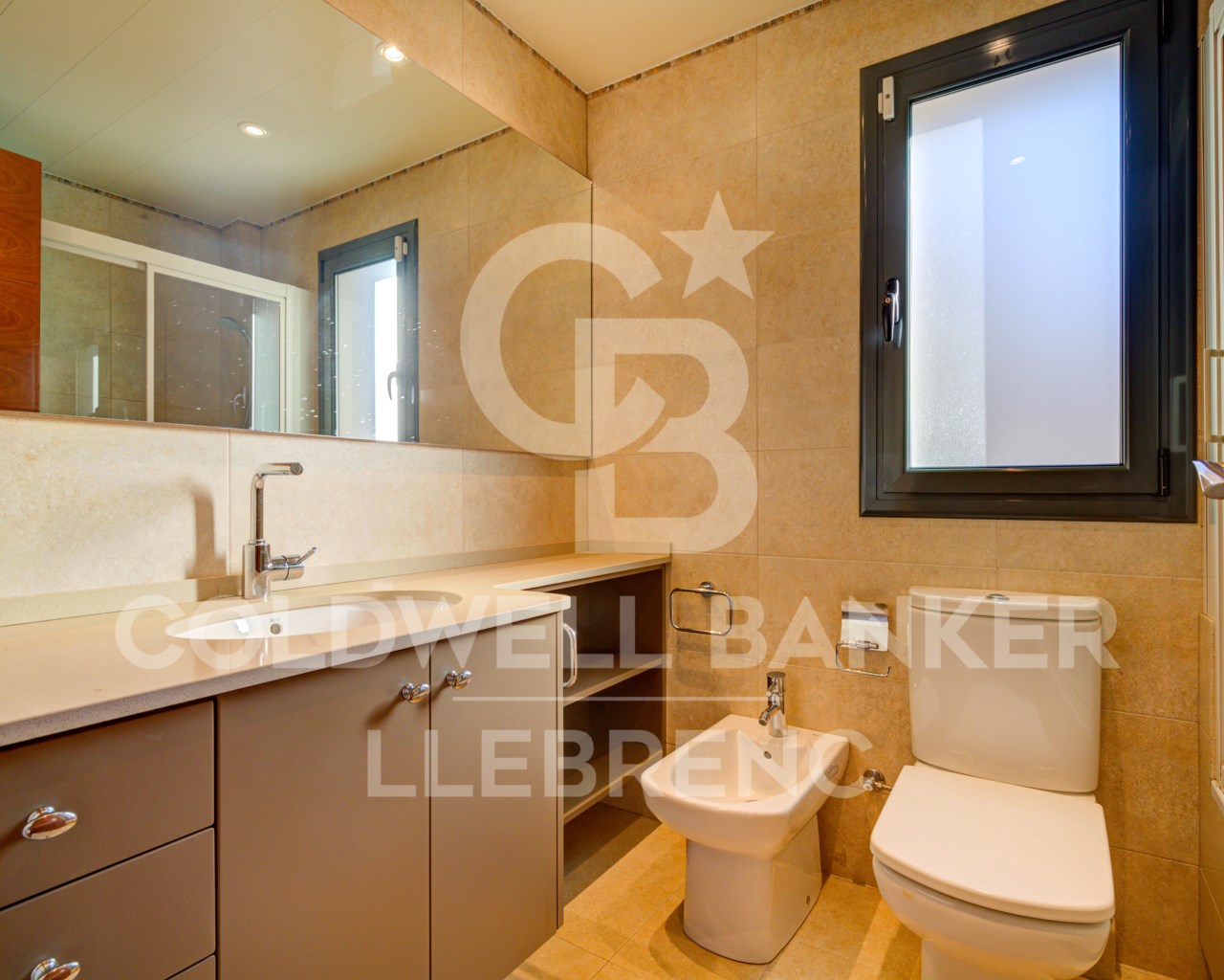 Barcelona, Barcelona, Sarri? - Sant Gervasi, Vallv, Barcelona, Catalonia, ES, 5 Bedrooms Bedrooms, ,4 BathroomsBathrooms,Residential,For Sale,Barcelona, Barcelona, Sarri? - Sant Gervasi, Vallv,1535931