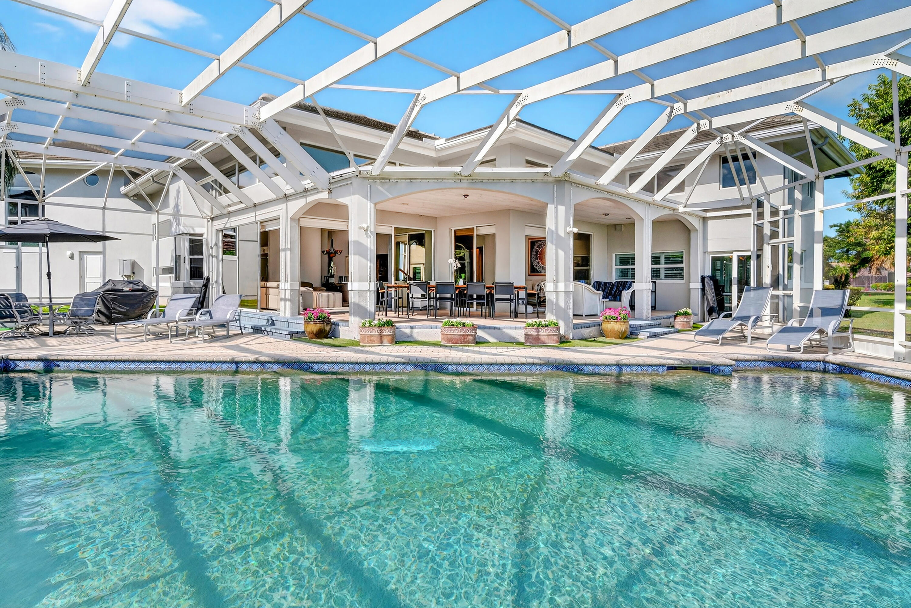 West Palm Beach, Florida, 33401, United States, 4 Bedrooms Bedrooms, ,5 BathroomsBathrooms,Residential,For Sale,2002916