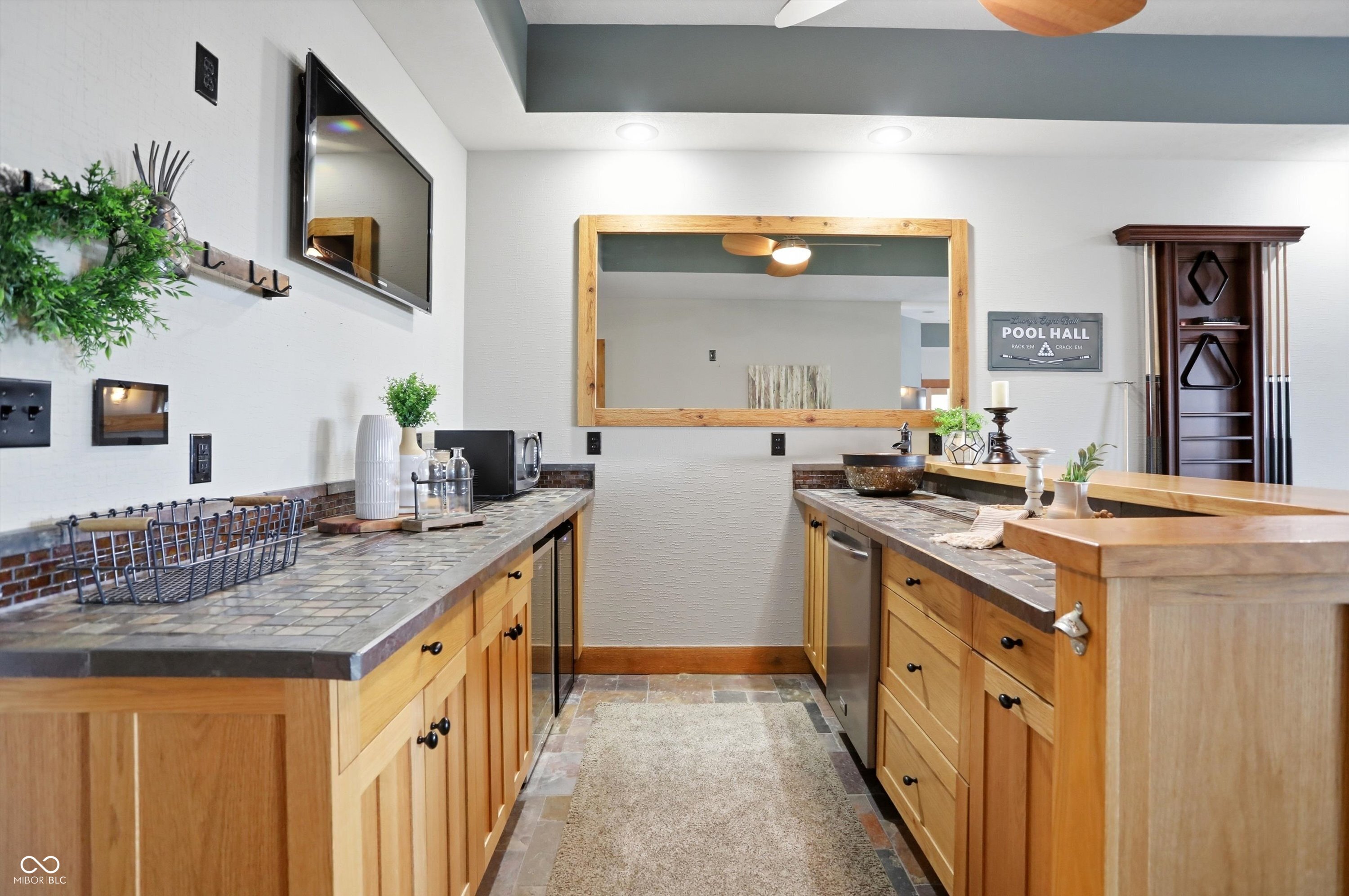 Unionville, Indiana, 47468, United States, 5 Bedrooms Bedrooms, ,5 BathroomsBathrooms,Residential,For Sale,1975333