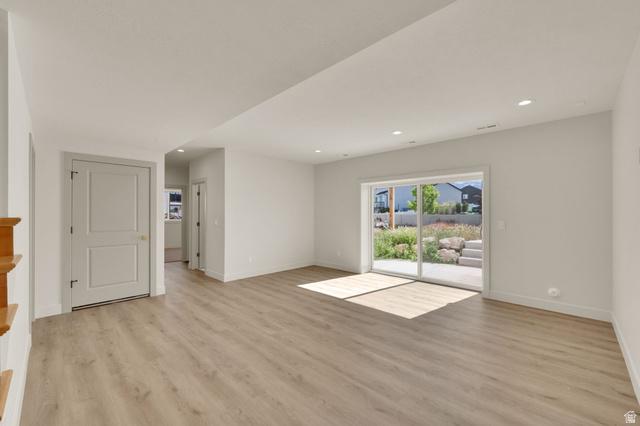 Saratoga Springs, Utah, 84045, United States, 6 Bedrooms Bedrooms, ,4 BathroomsBathrooms,Residential,For Sale,2047947
