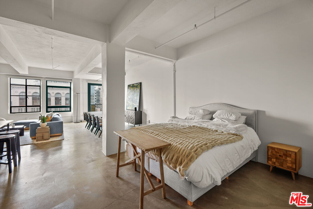Los Angeles, California, 90014, United States, 1 Bedroom Bedrooms, ,1 BathroomBathrooms,Residential,For Sale,1705578