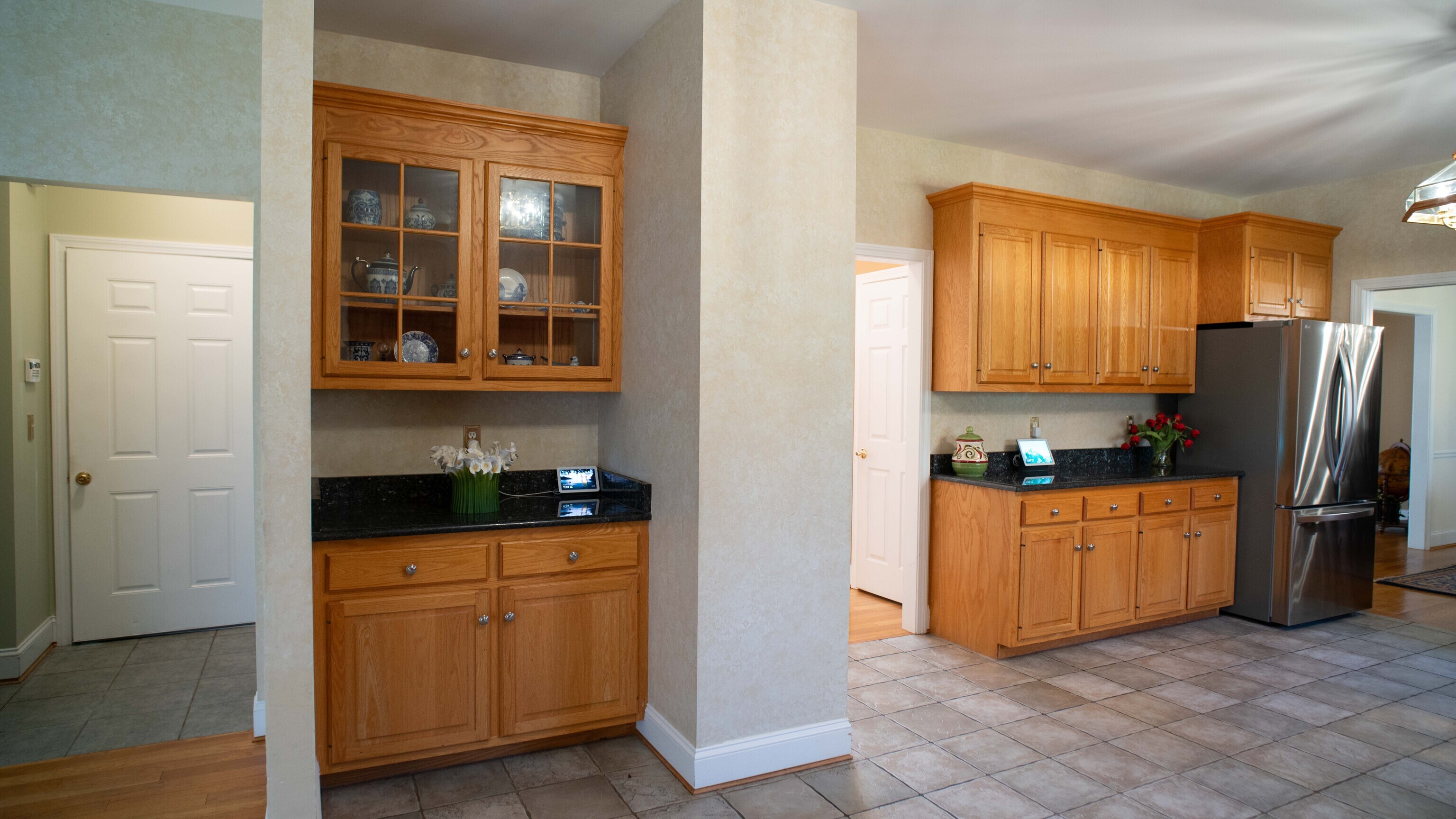 Tolland, Connecticut, 06084, United States, 4 Bedrooms Bedrooms, ,3 BathroomsBathrooms,Residential,For Sale,1989613