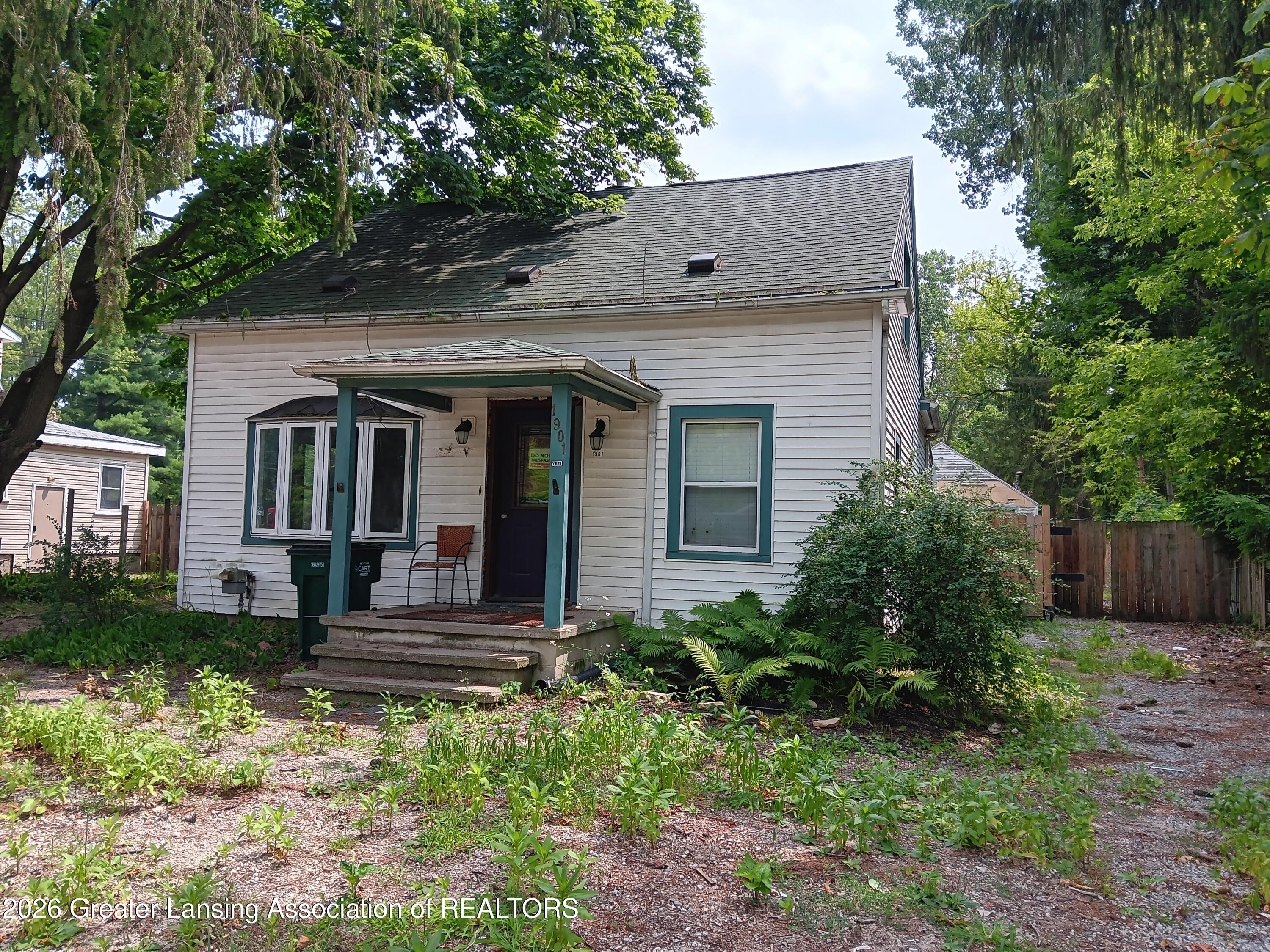 Holmes Rd, Lansing, MI 48910
