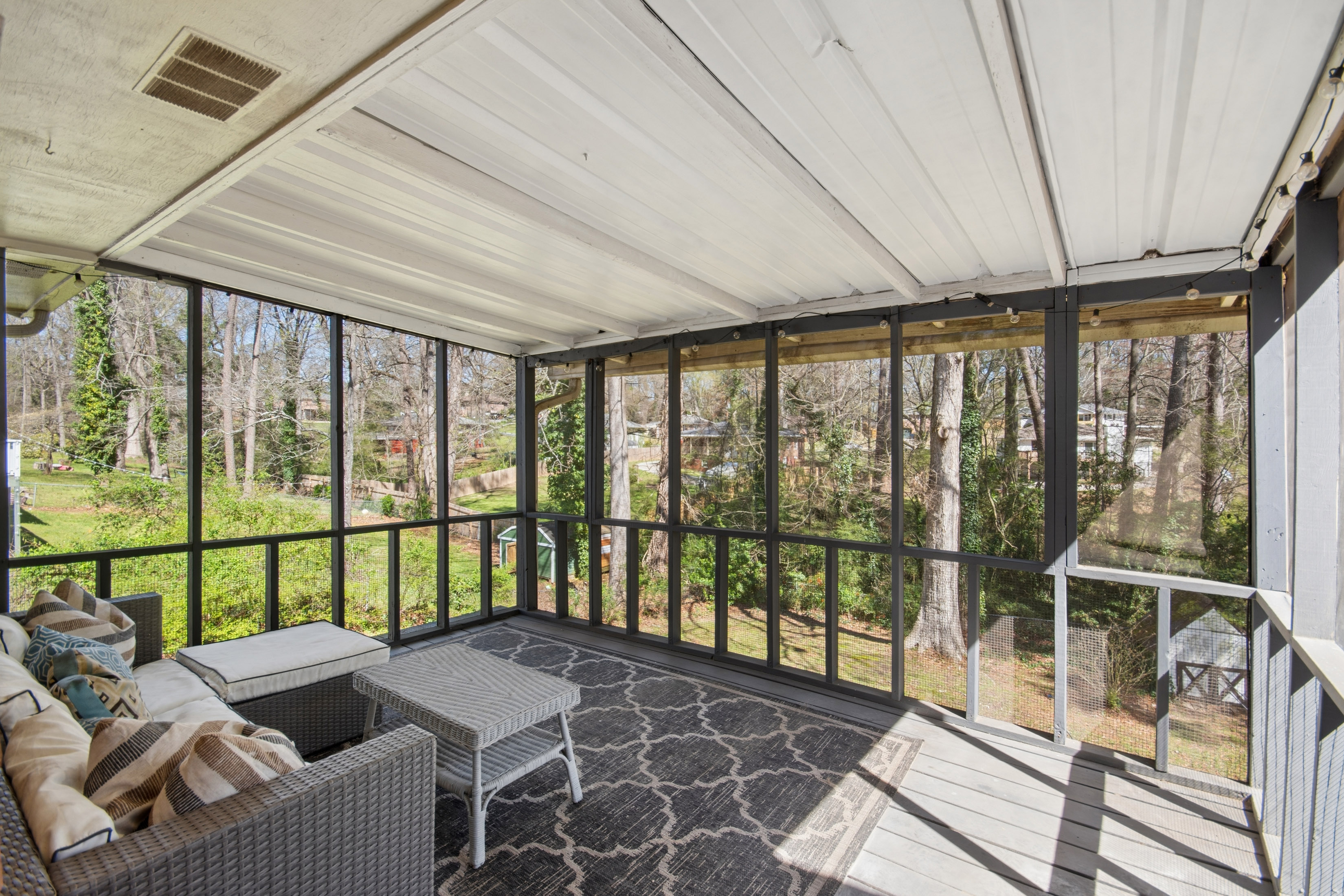  Rare Opportunity in Huntwood Neighborhood - 物件實景
