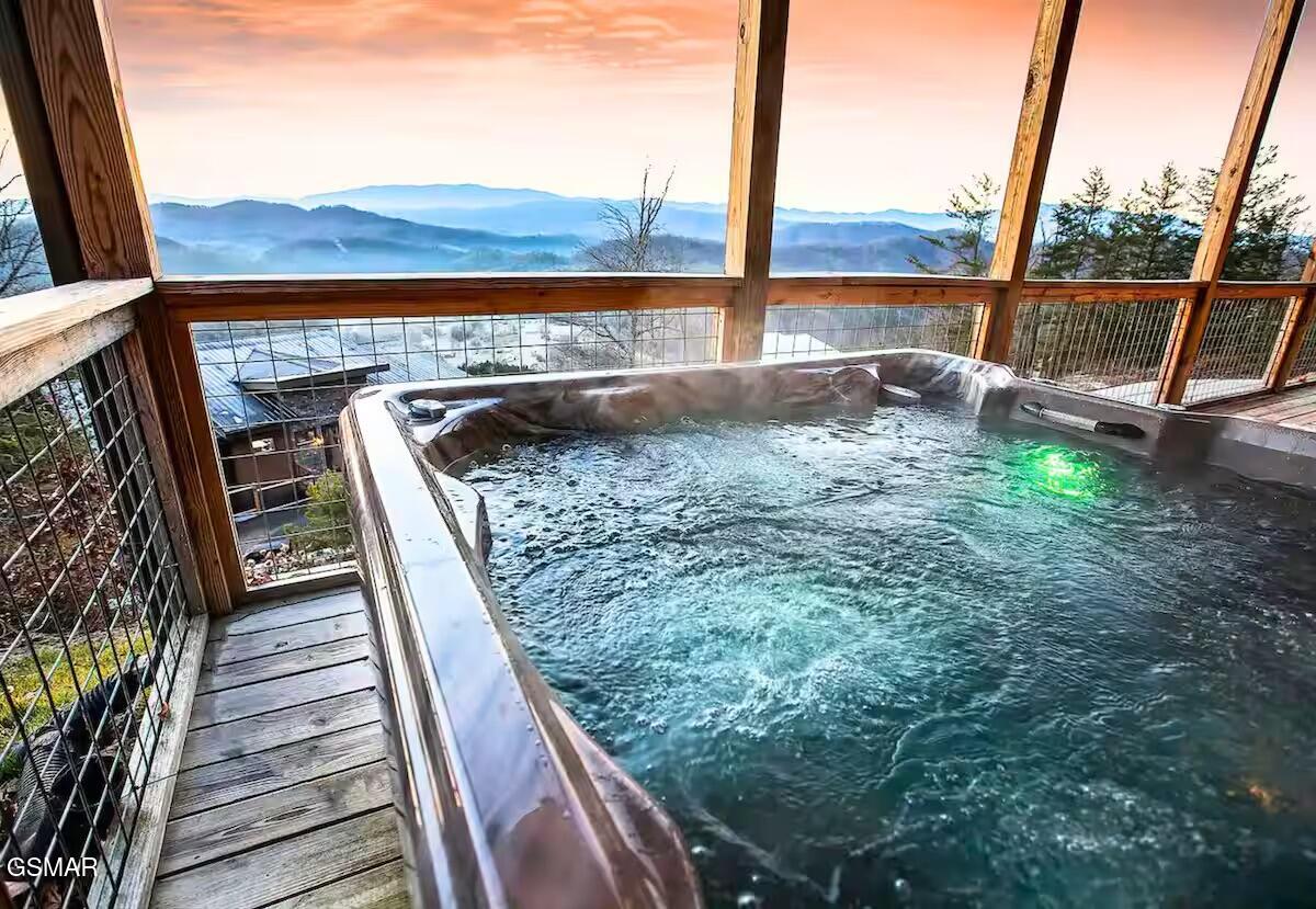 Sevierville, Tennessee, 37876, United States, 3 Bedrooms Bedrooms, ,5 BathroomsBathrooms,Residential,For Sale,1976900