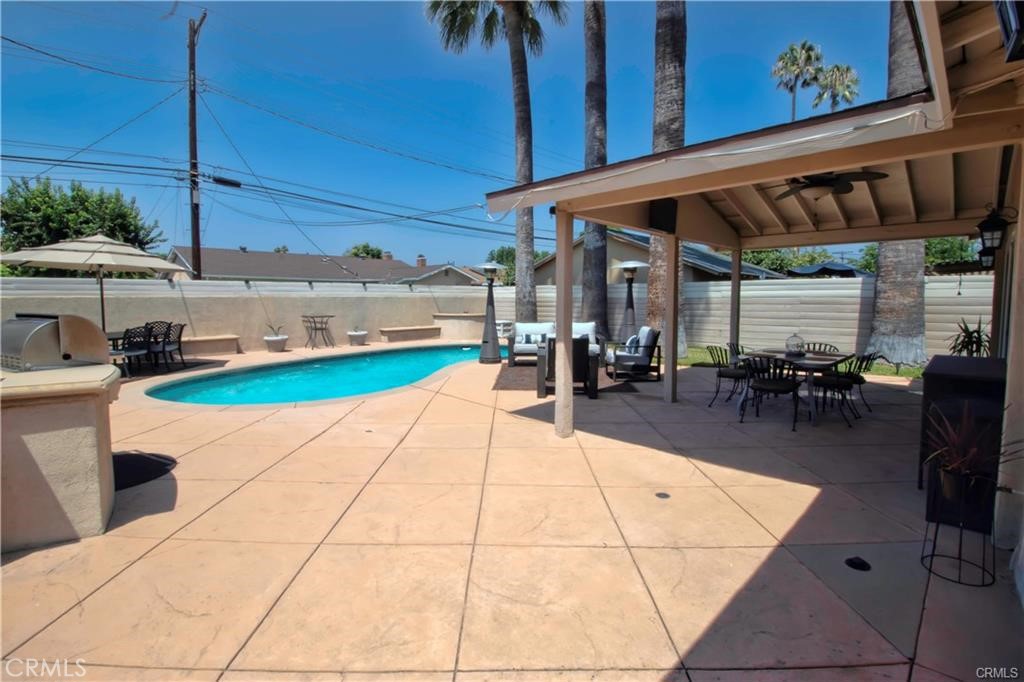 West Hills, California, 91304, United States, 4 Bedrooms Bedrooms, ,2 BathroomsBathrooms,Residential,For Sale,1985770