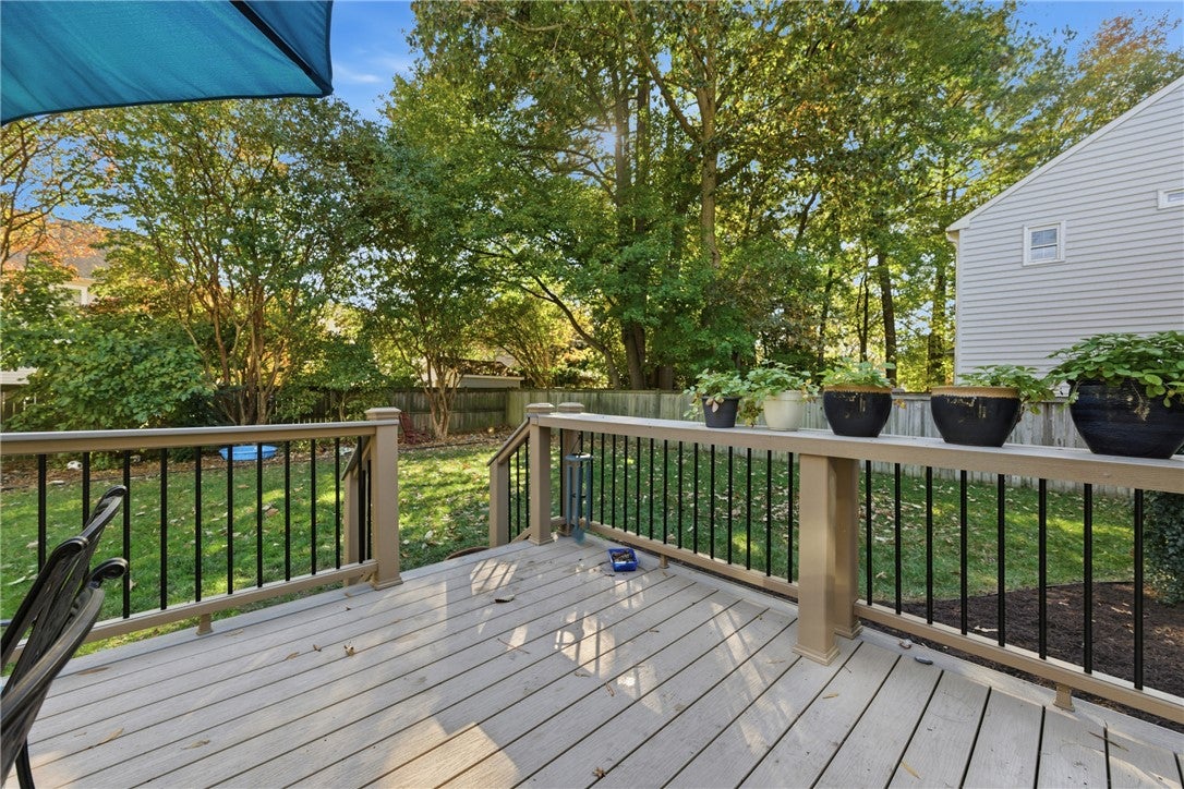 Yorktown, Virginia, 23693, United States, 6 Bedrooms Bedrooms, ,3 BathroomsBathrooms,Residential,For Sale,1987855