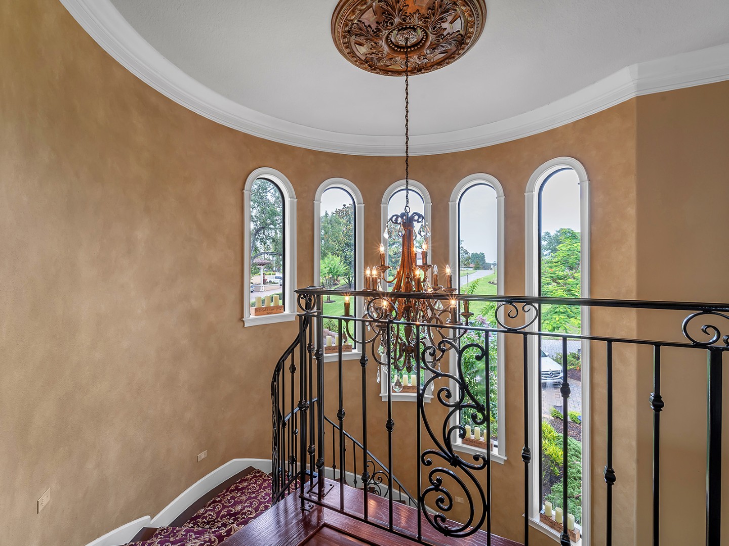 Thonotosassa, Florida, 33592, United States, 5 Bedrooms Bedrooms, ,6 BathroomsBathrooms,Residential,For Sale,1979751