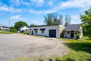 Perth, Ontario, K7H 0H3, CA, 3 Bedrooms Bedrooms, ,2 BathroomsBathrooms,Residential,For Sale,1999855