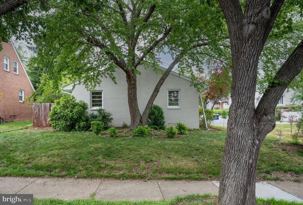 Fredericksburg, Virginia, 22401, United States, 3 Bedrooms Bedrooms, ,2 BathroomsBathrooms,Residential,For Sale,1805404