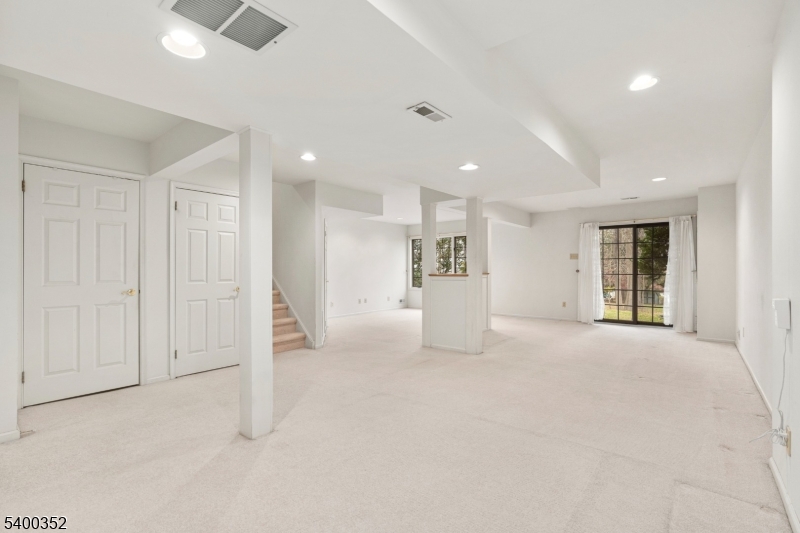 Lambertville City, New Jersey, 08530, United States, 3 Bedrooms Bedrooms, ,3 BathroomsBathrooms,Residential,For Sale,2002902