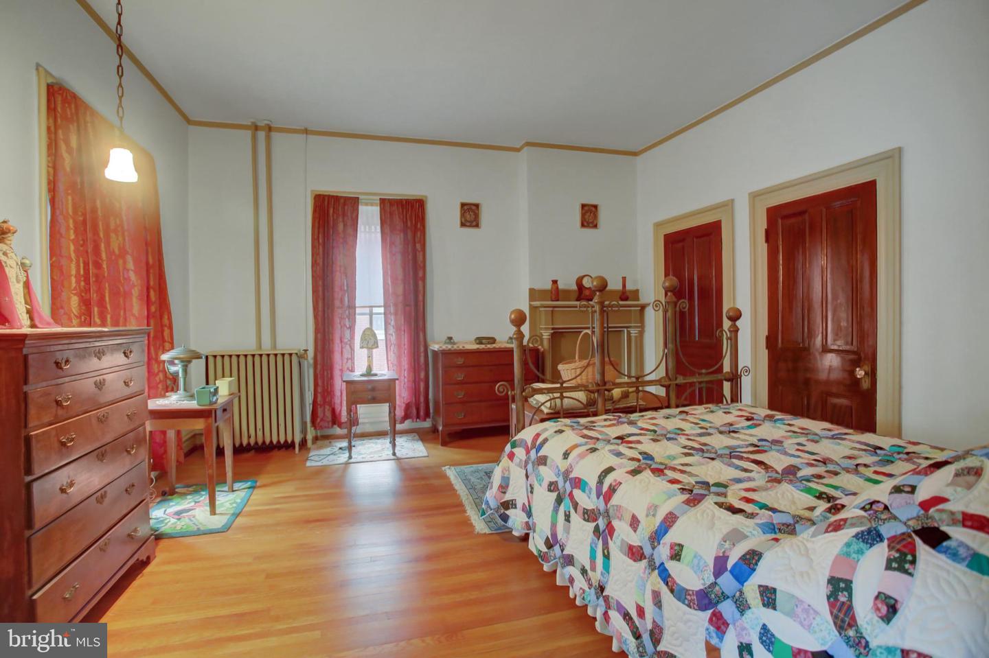 144 W Main Street, Waynesboro, Pennsylvania, 17268, United States, 7 Bedrooms Bedrooms, ,4 BathroomsBathrooms,Residential,For Sale,144 W Main Street,1662574