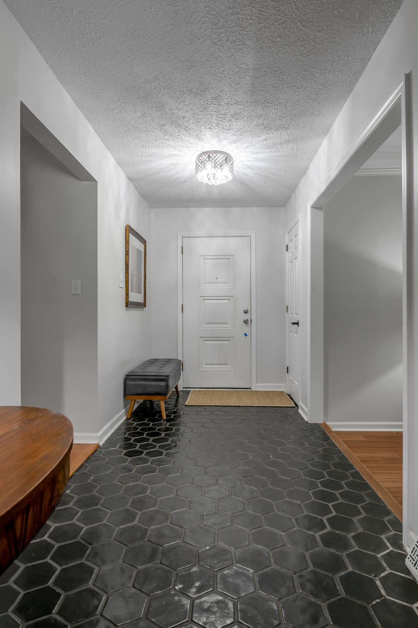  1556 Wellesley Drive - 物件實景
