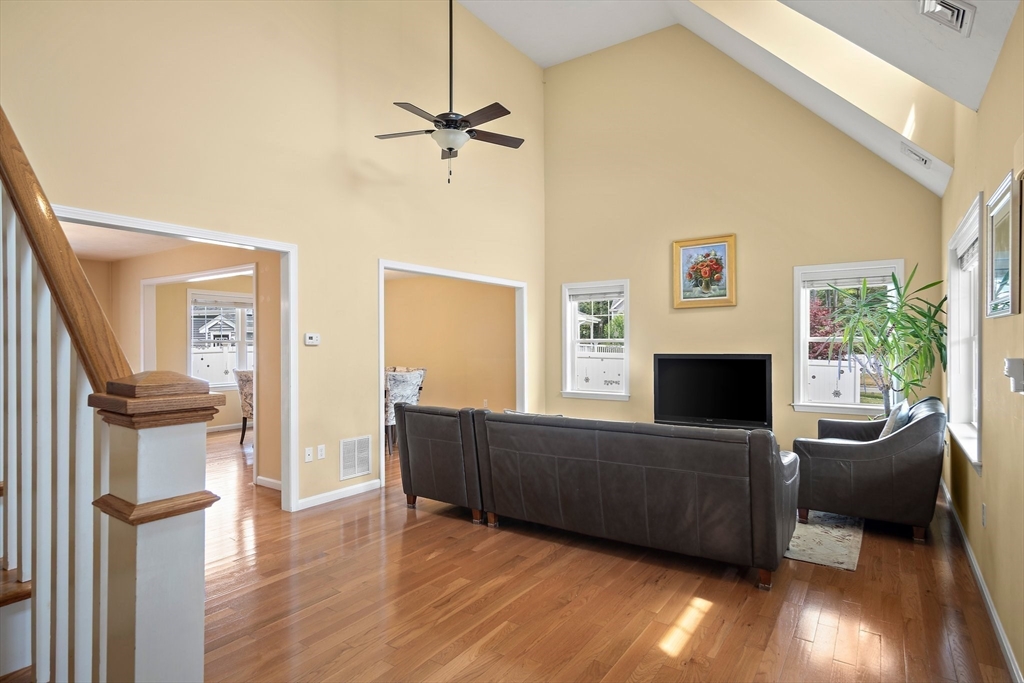 Rockland, Massachusetts, 02370, United States, 4 Bedrooms Bedrooms, ,3 BathroomsBathrooms,Residential,For Sale,1898711