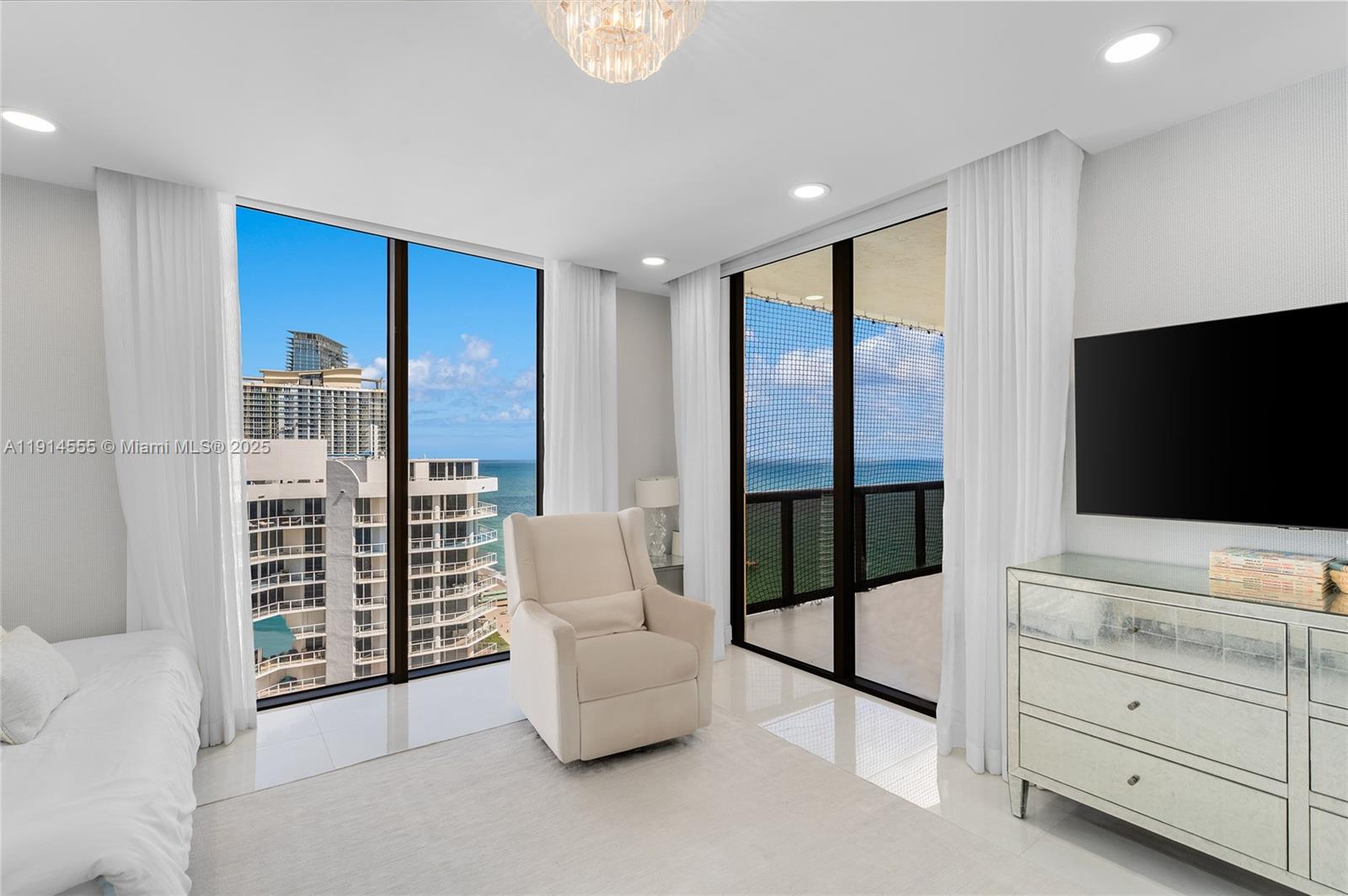 Sunny Isles Beach, Florida, 33160, United States, 6 Bedrooms Bedrooms, ,7 BathroomsBathrooms,Residential,For Sale,1993473