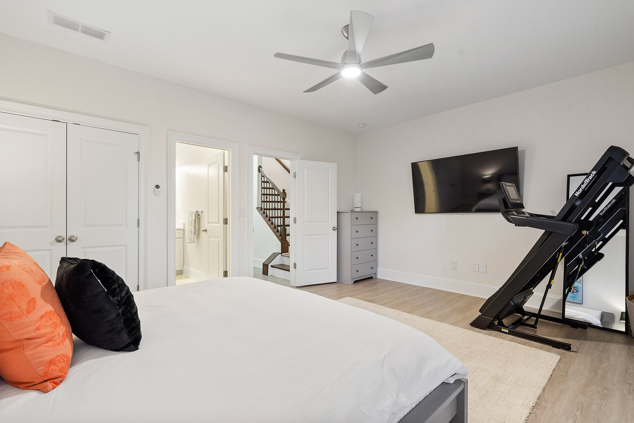  Three Bedroom Showstopper in the Gated Gramercy Community in Dunwoody - 物件實景