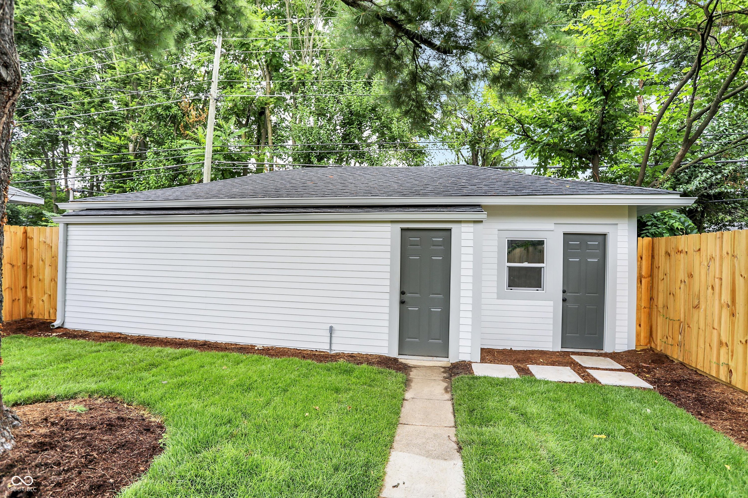 Indianapolis, Indiana, 46205, United States, 3 Bedrooms Bedrooms, ,3 BathroomsBathrooms,Residential,For Sale,1982816