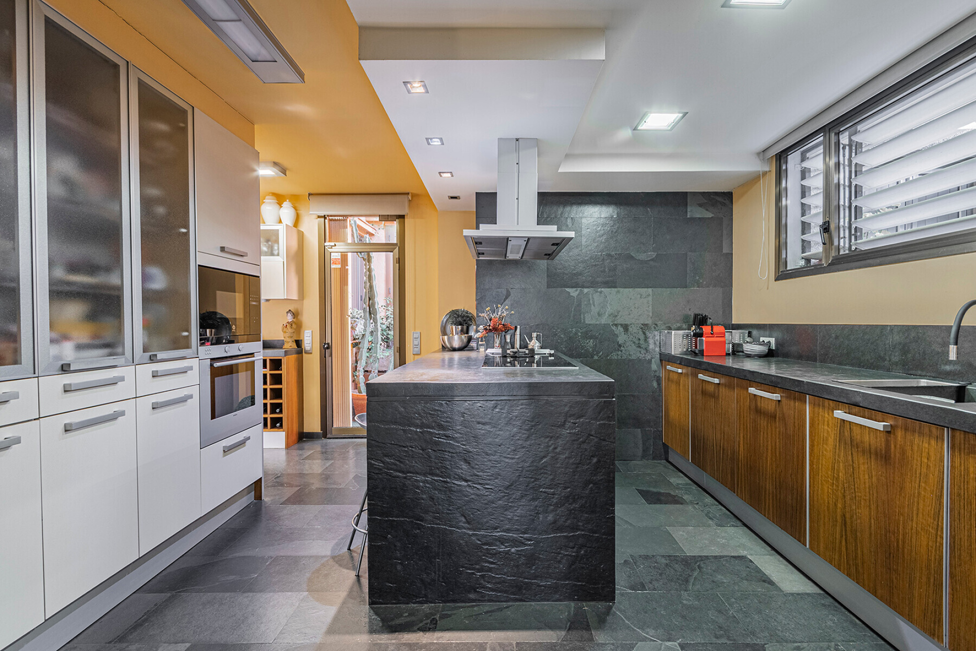  Exclusive single-family home with a large yard, views, and privacy in La Miranda - 物件實景