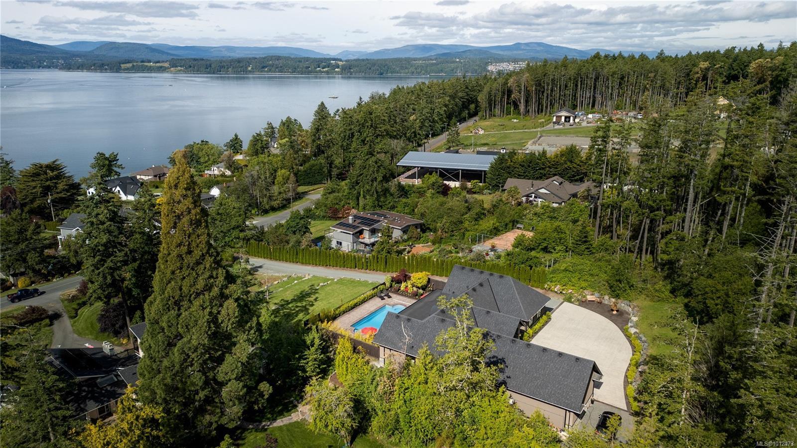 NORTH SAANICH, British Columbia, V8L 5M1, CA, 3 Bedrooms Bedrooms, ,Residential,For Sale,1948339