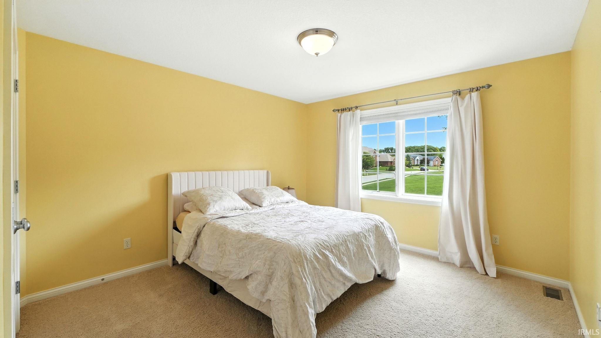 Fort Wayne, Indiana, 46814, United States, 5 Bedrooms Bedrooms, ,4 BathroomsBathrooms,Residential,For Sale,1927964