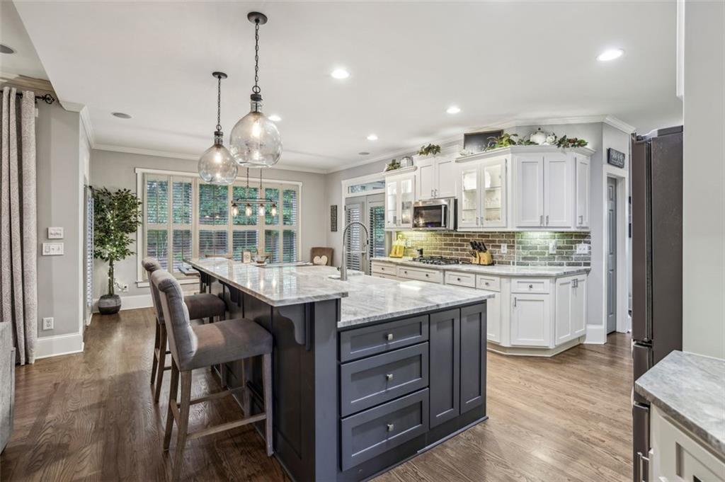 Cumming, Georgia, 30041, United States, 5 Bedrooms Bedrooms, ,5 BathroomsBathrooms,Residential,For Sale,1834533