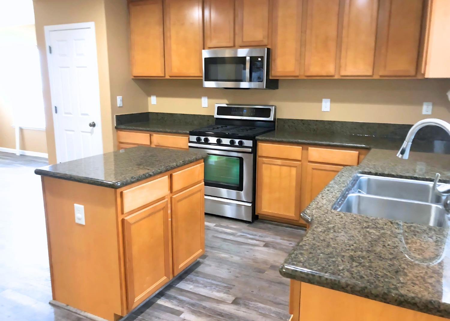 Woodland, California, 95776, United States, 3 Bedrooms Bedrooms, ,3 BathroomsBathrooms,Residential,For Sale,1910654