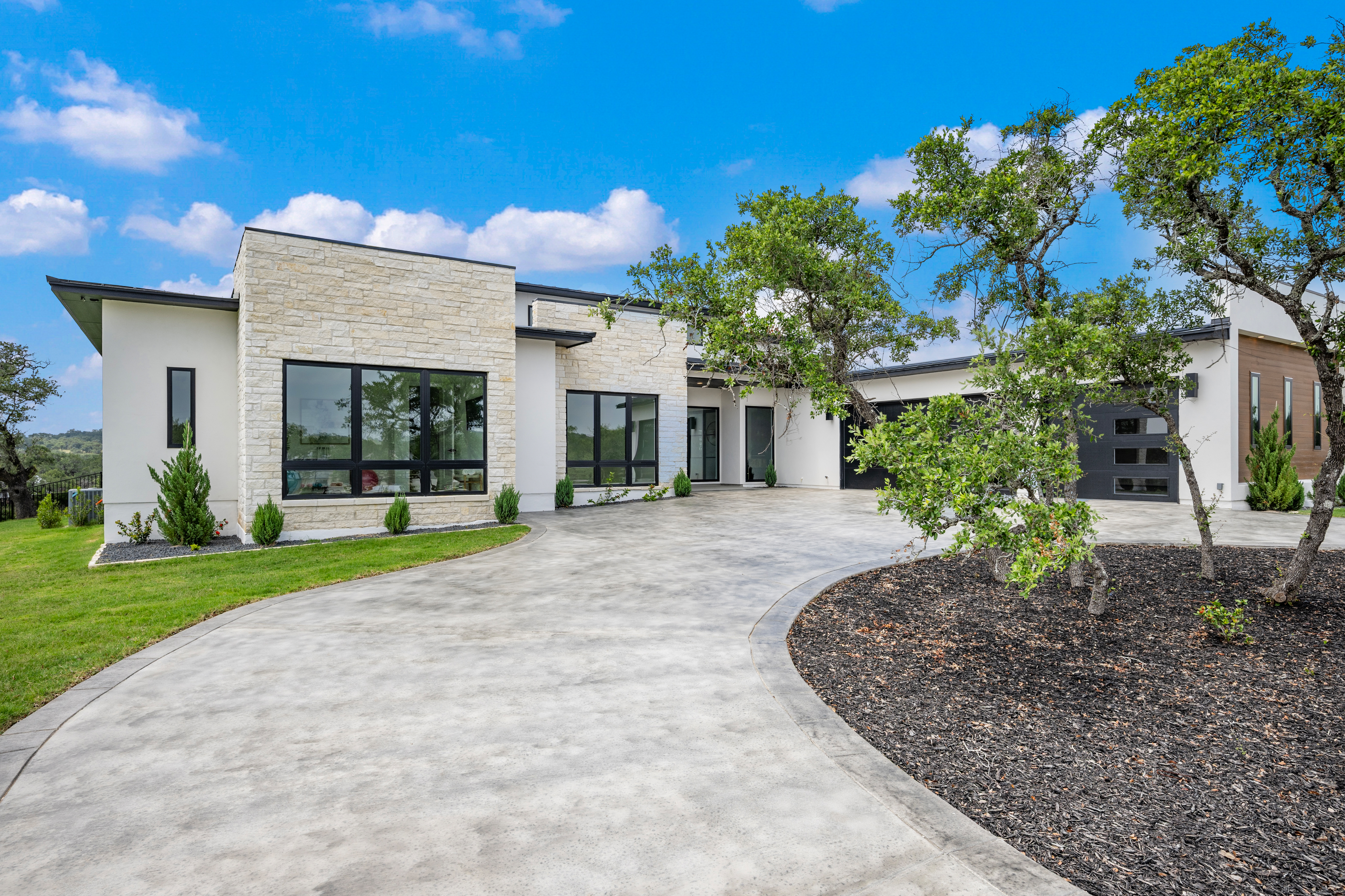  Modern Luxury on 1 Acre - 物件實景