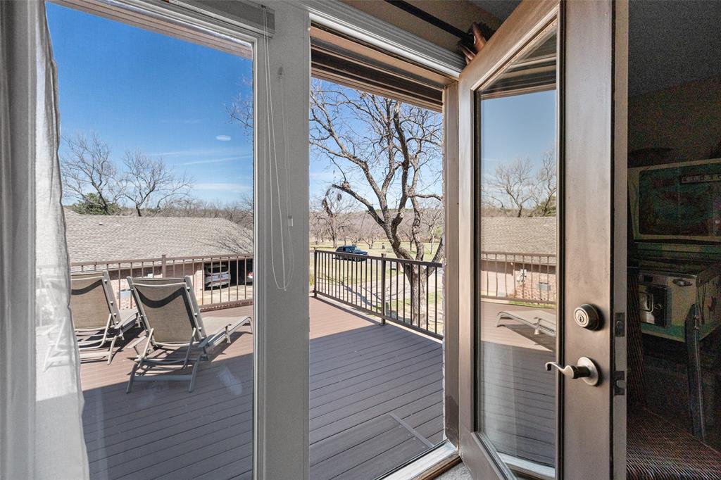 Granbury, Texas, 76049, United States, 4 Bedrooms Bedrooms, ,3 BathroomsBathrooms,Residential,For Sale,2024431