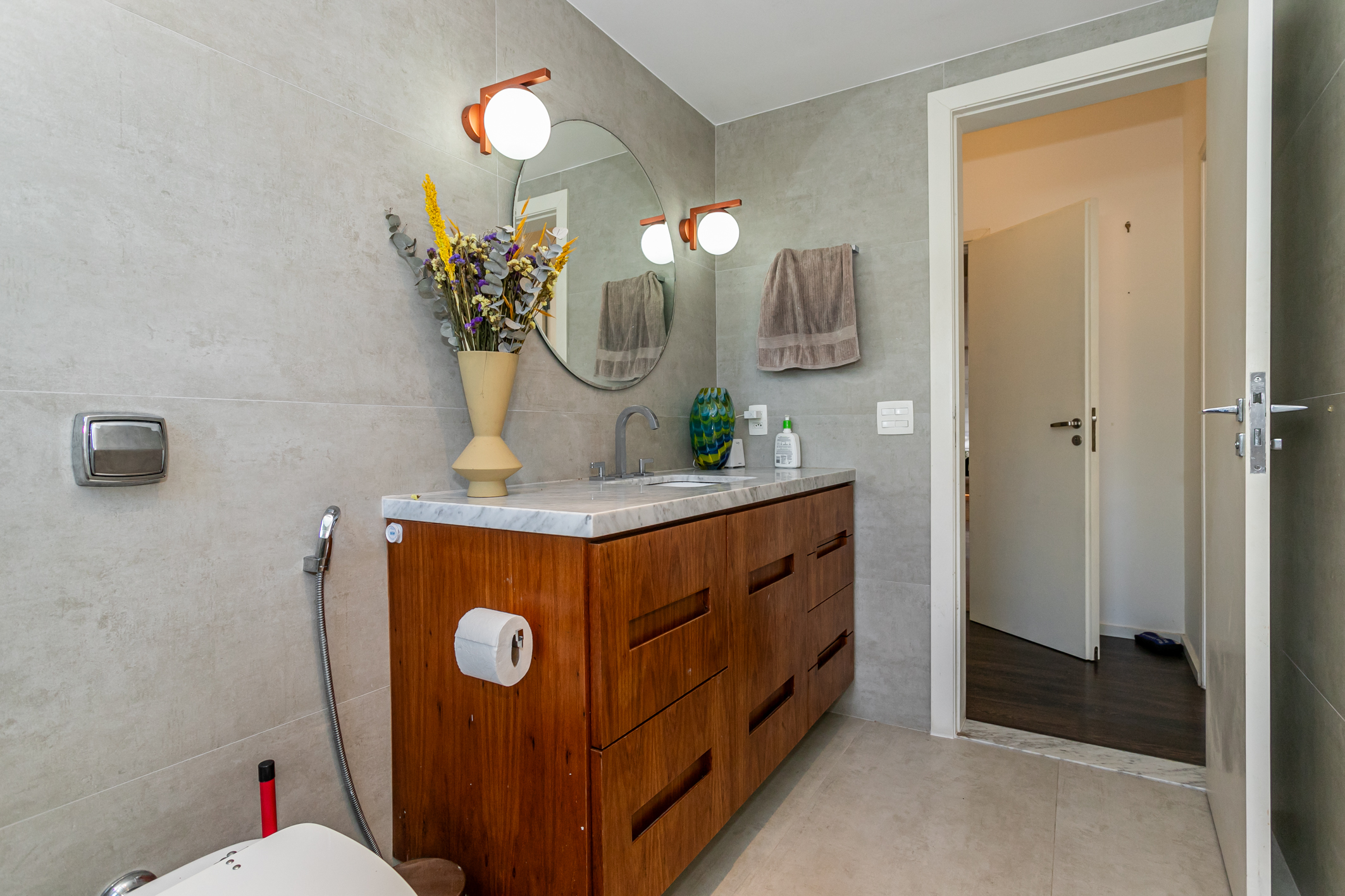  Bright and airy apartment in a highly desirable location - 物件實景