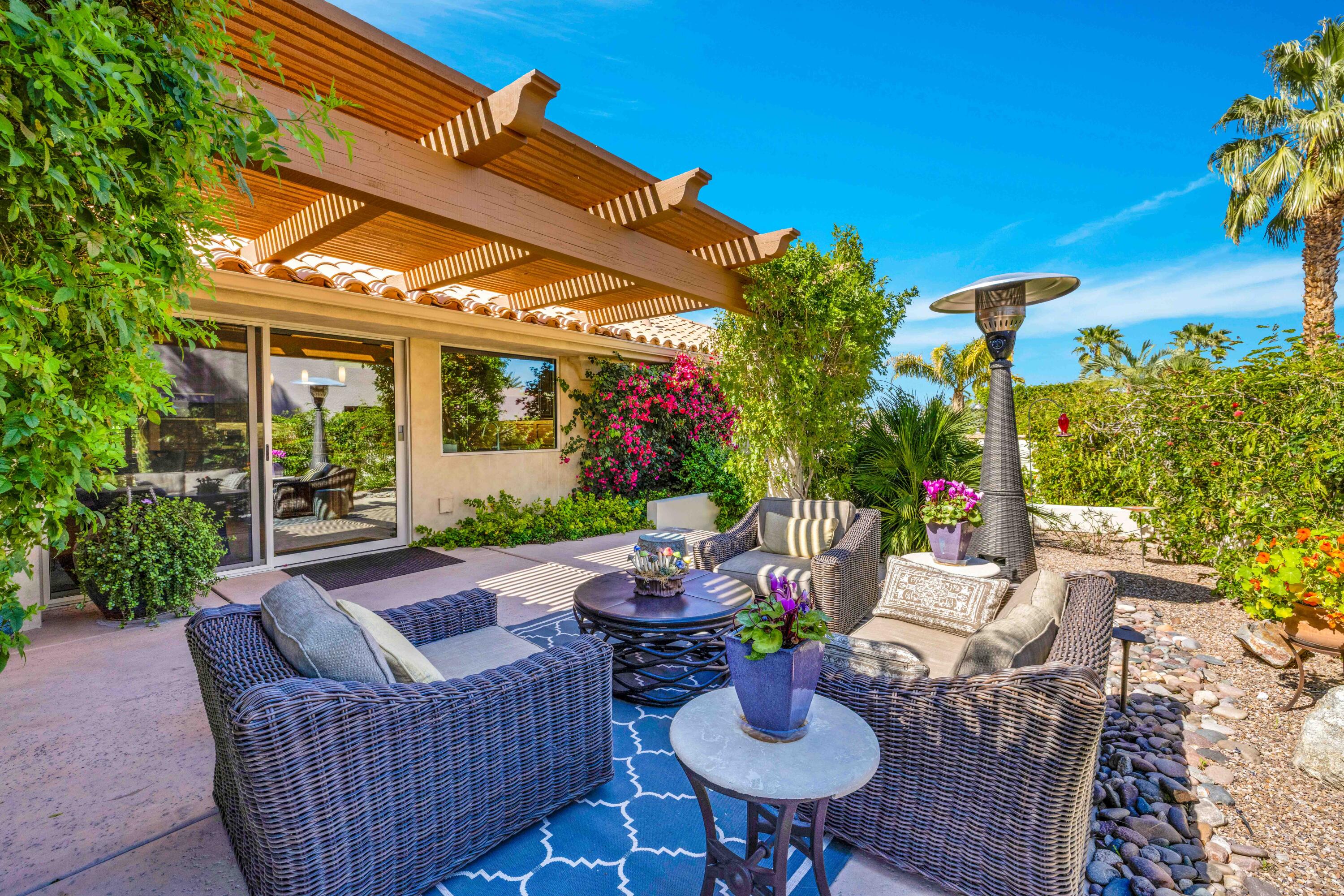 Palm Desert, California, 92260, United States, 3 Bedrooms Bedrooms, ,4 BathroomsBathrooms,Residential,For Sale,1986213