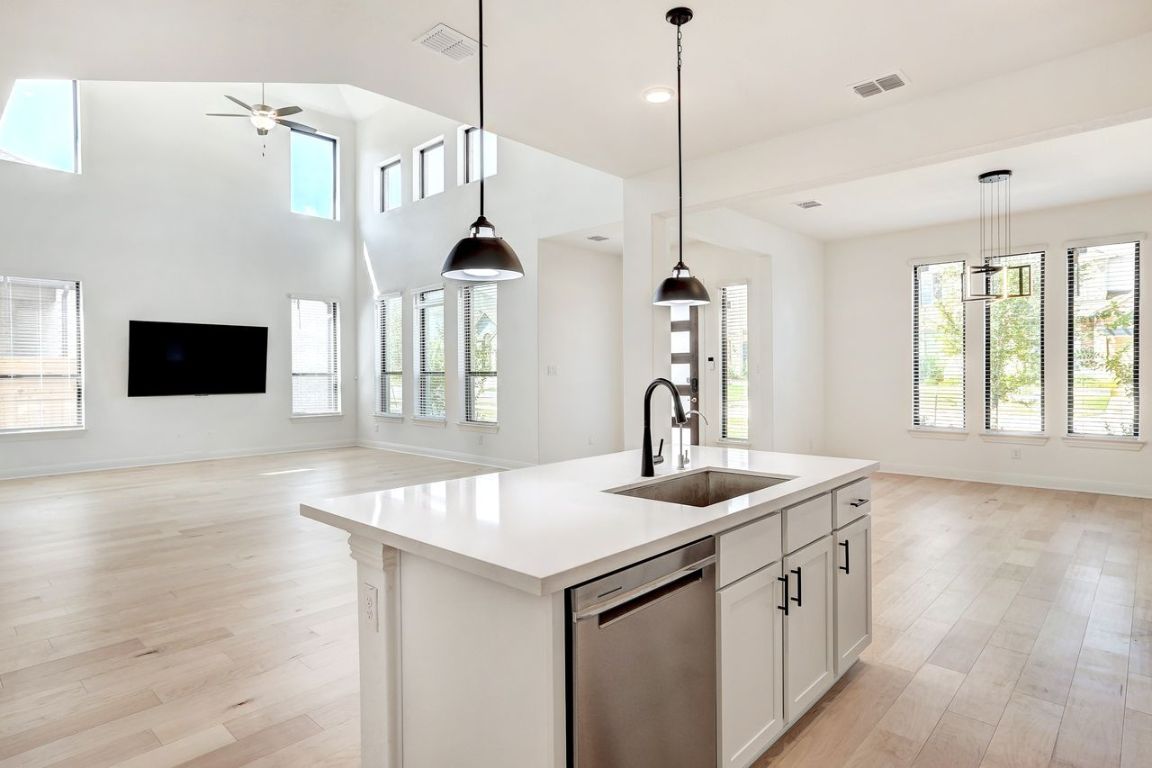 Leander, Texas, 78641, United States, 4 Bedrooms Bedrooms, ,4 BathroomsBathrooms,Residential,For Sale,1933060