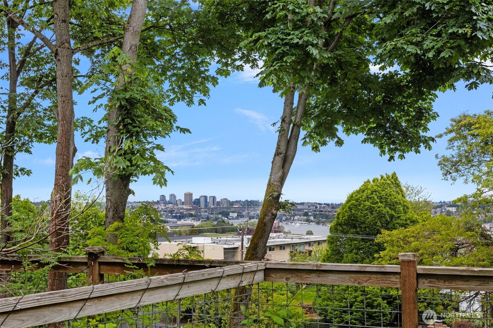 Seattle, Washington, 98109, United States, 3 Bedrooms Bedrooms, ,4 BathroomsBathrooms,Residential,For Sale,1976835