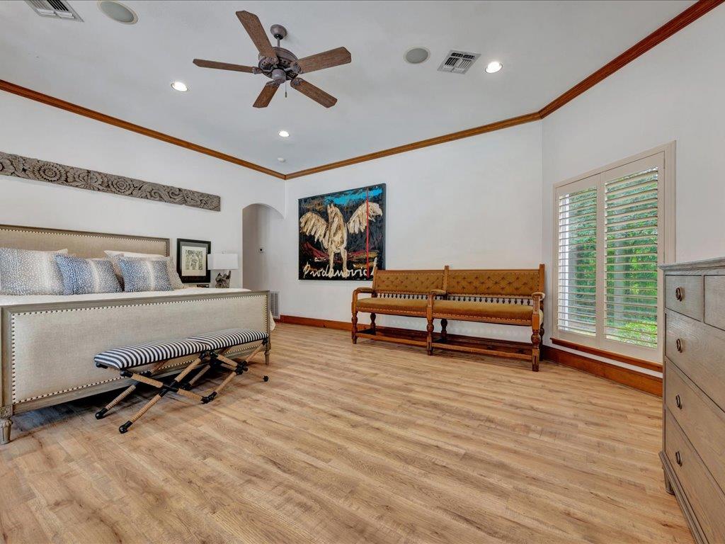 Lufkin, Texas, 75901, United States, 4 Bedrooms Bedrooms, ,5 BathroomsBathrooms,Residential,For Sale,1979665