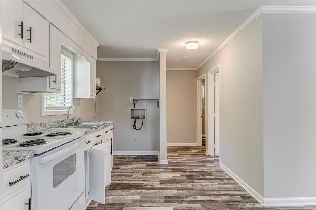 DALTON, Georgia, 30721, United States, 16 Bedrooms Bedrooms, ,12 BathroomsBathrooms,Residential,For Sale,1949791