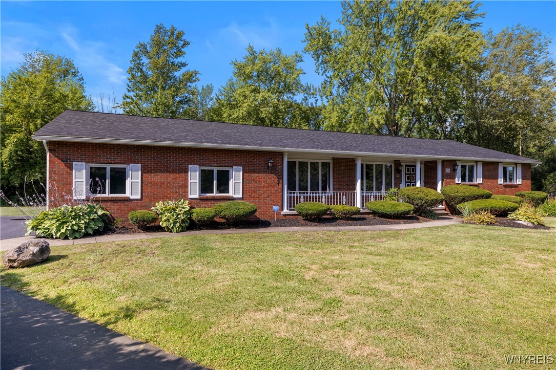 Lewiston, New York, 14092, United States, 3 Bedrooms Bedrooms, ,4 BathroomsBathrooms,Residential,For Sale,1937436