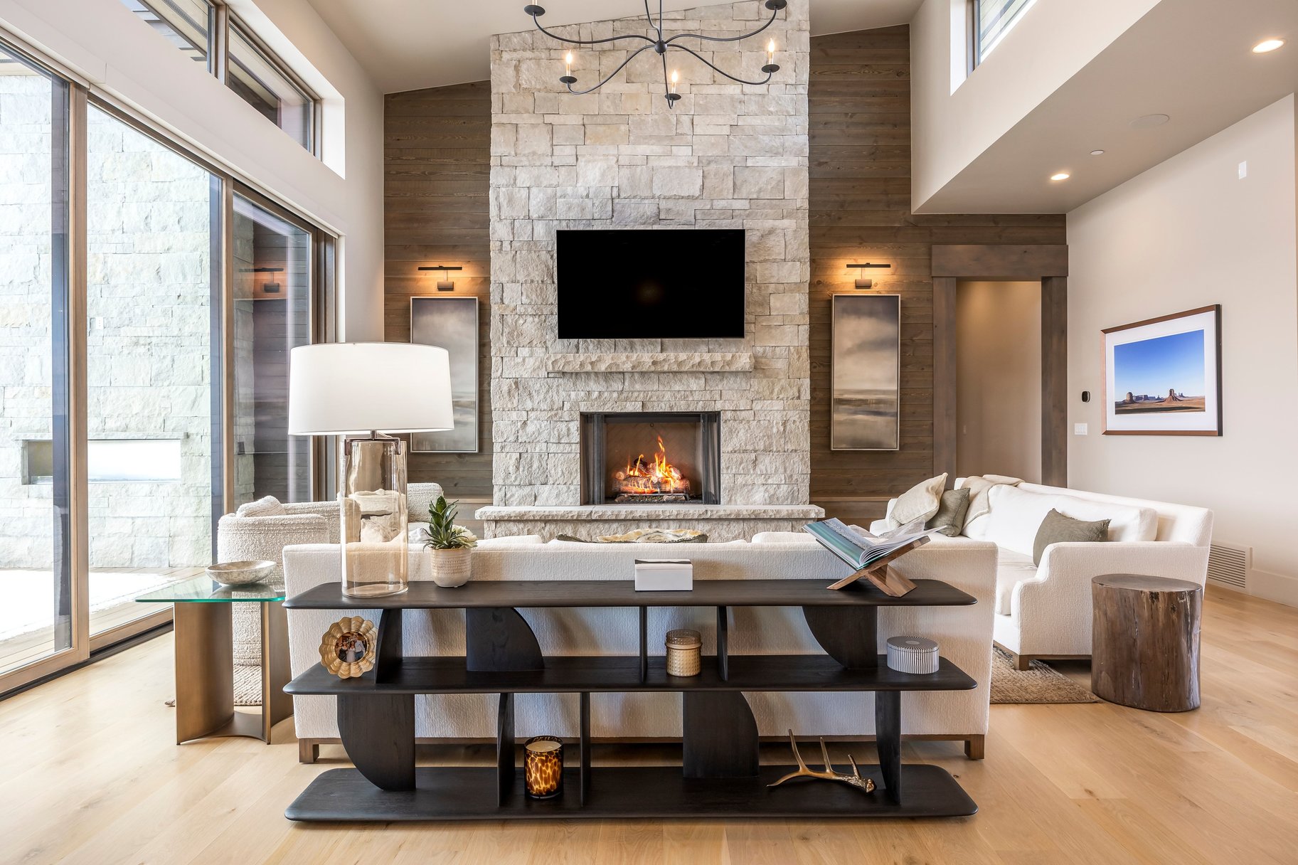  Beautiful Modern Custom Home with Rock Cliff Views at Victory Ranch - 物件實景