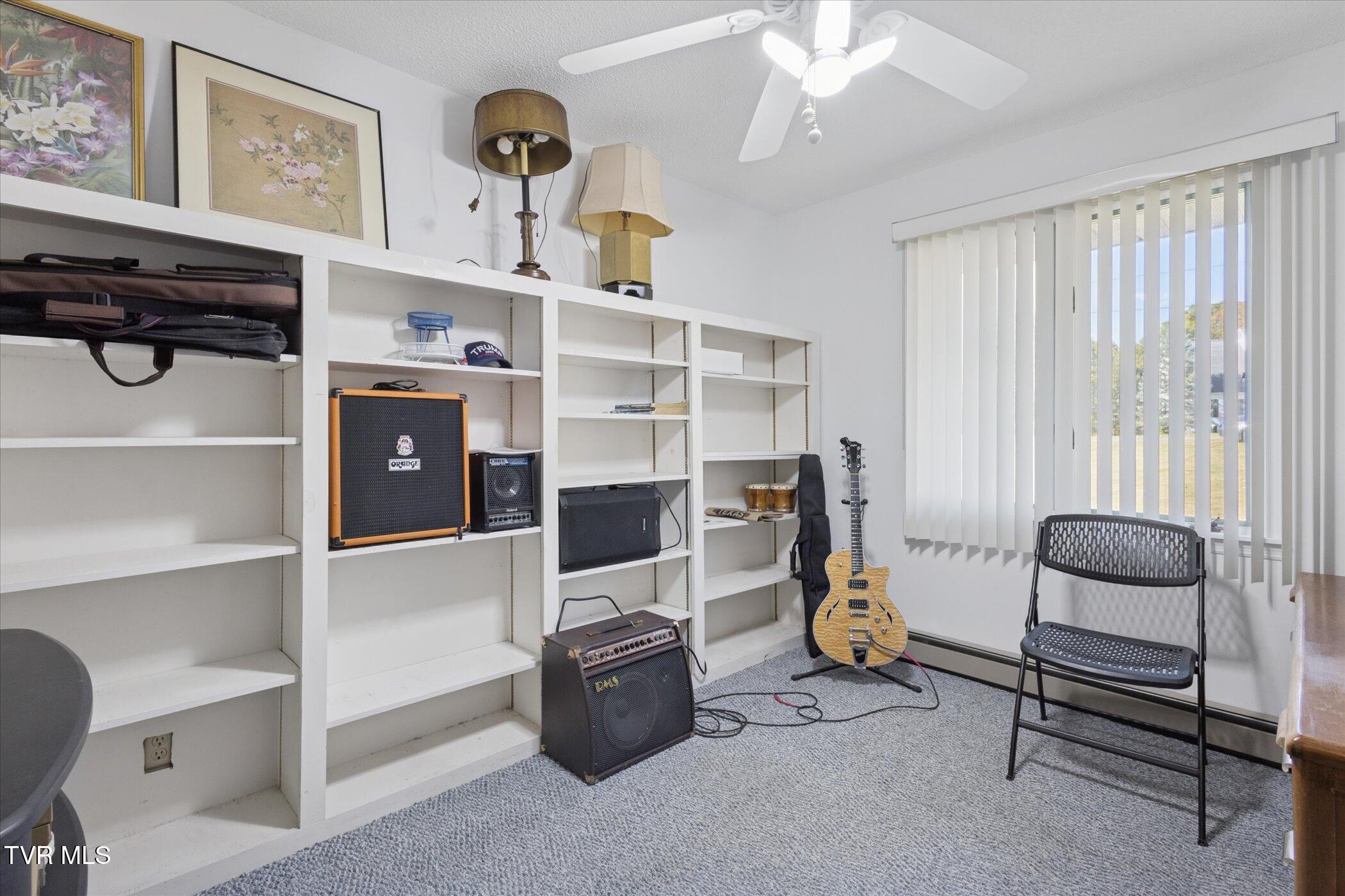 Johnson City, Tennessee, 37604, United States, 4 Bedrooms Bedrooms, ,3 BathroomsBathrooms,Residential,For Sale,1978550