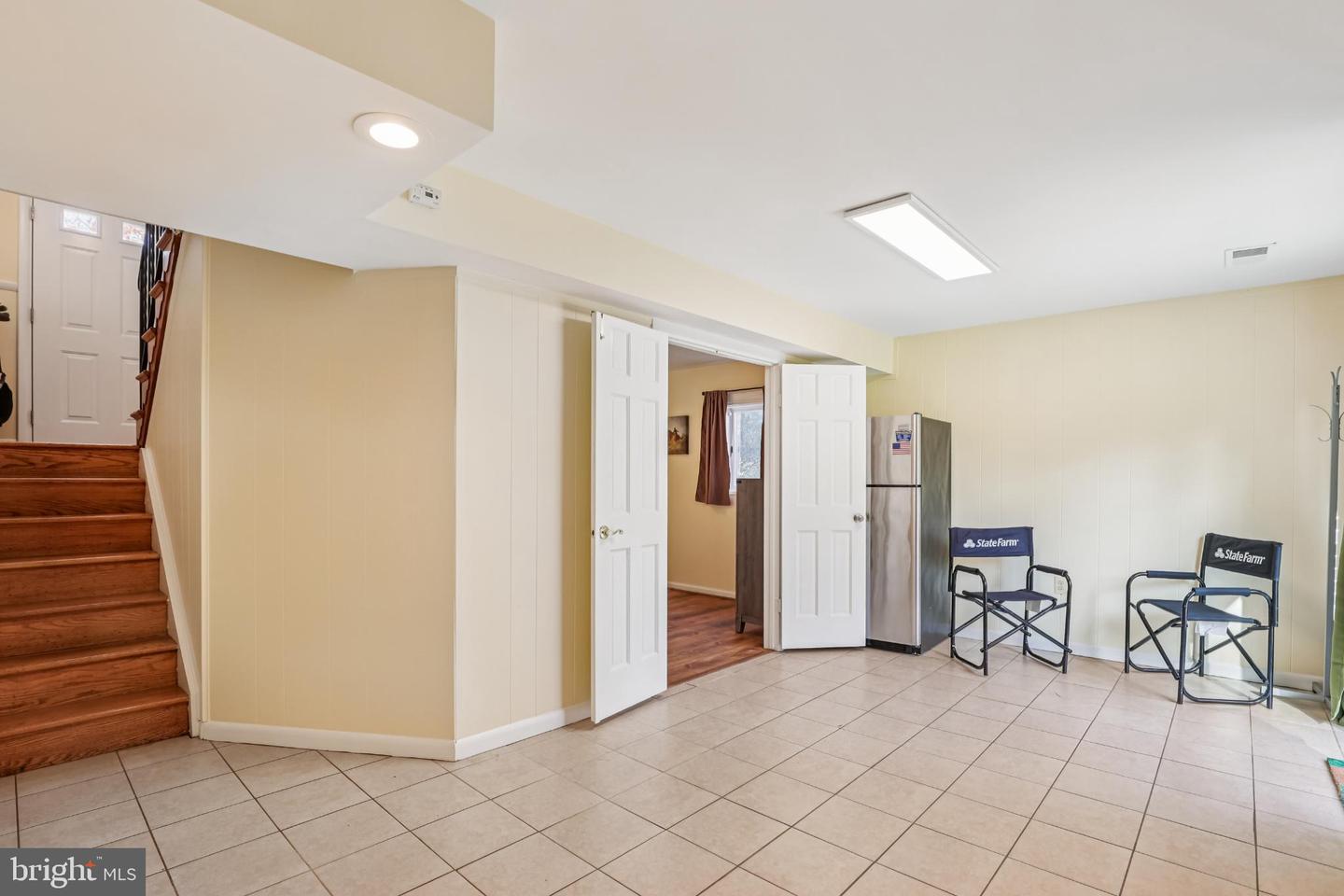 Rockville, Maryland, 20851, United States, 4 Bedrooms Bedrooms, ,2 BathroomsBathrooms,Residential,For Sale,1987492